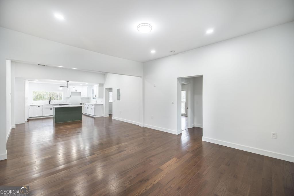 106 N Line Street