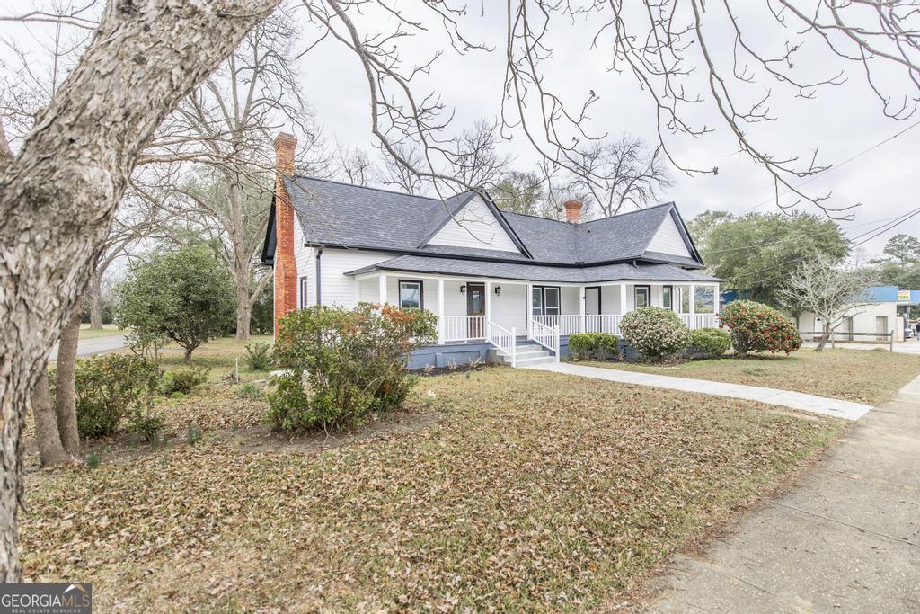 106 N Line Street