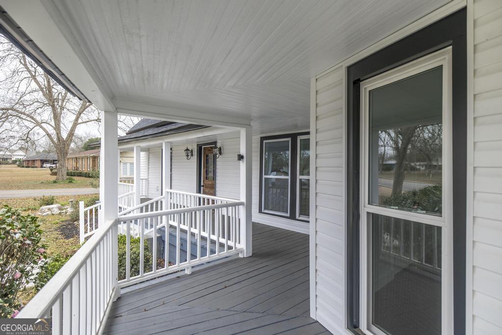 106 N Line Street