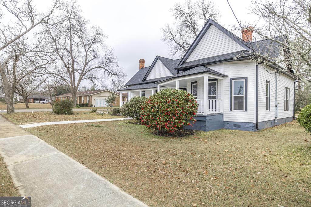 106 N Line Street