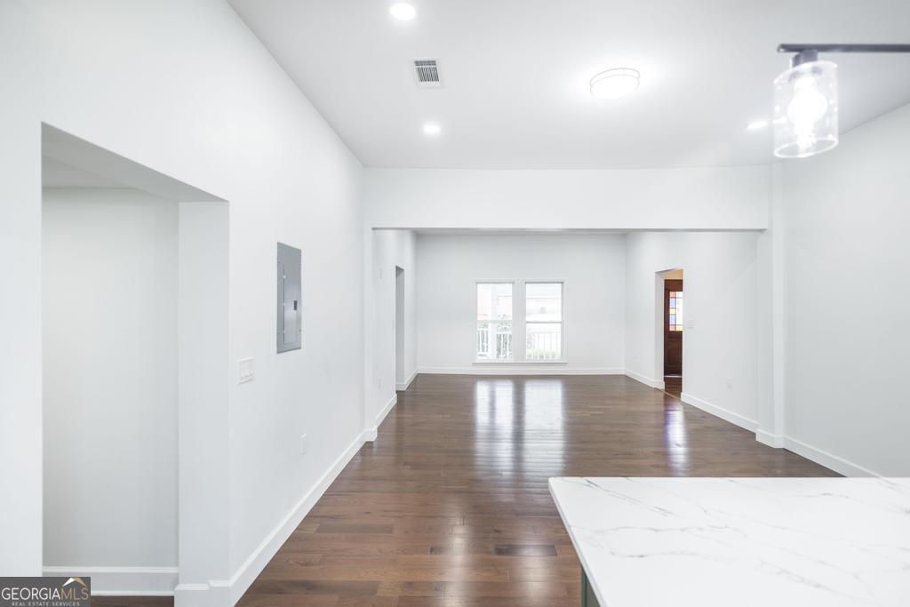 106 N Line Street