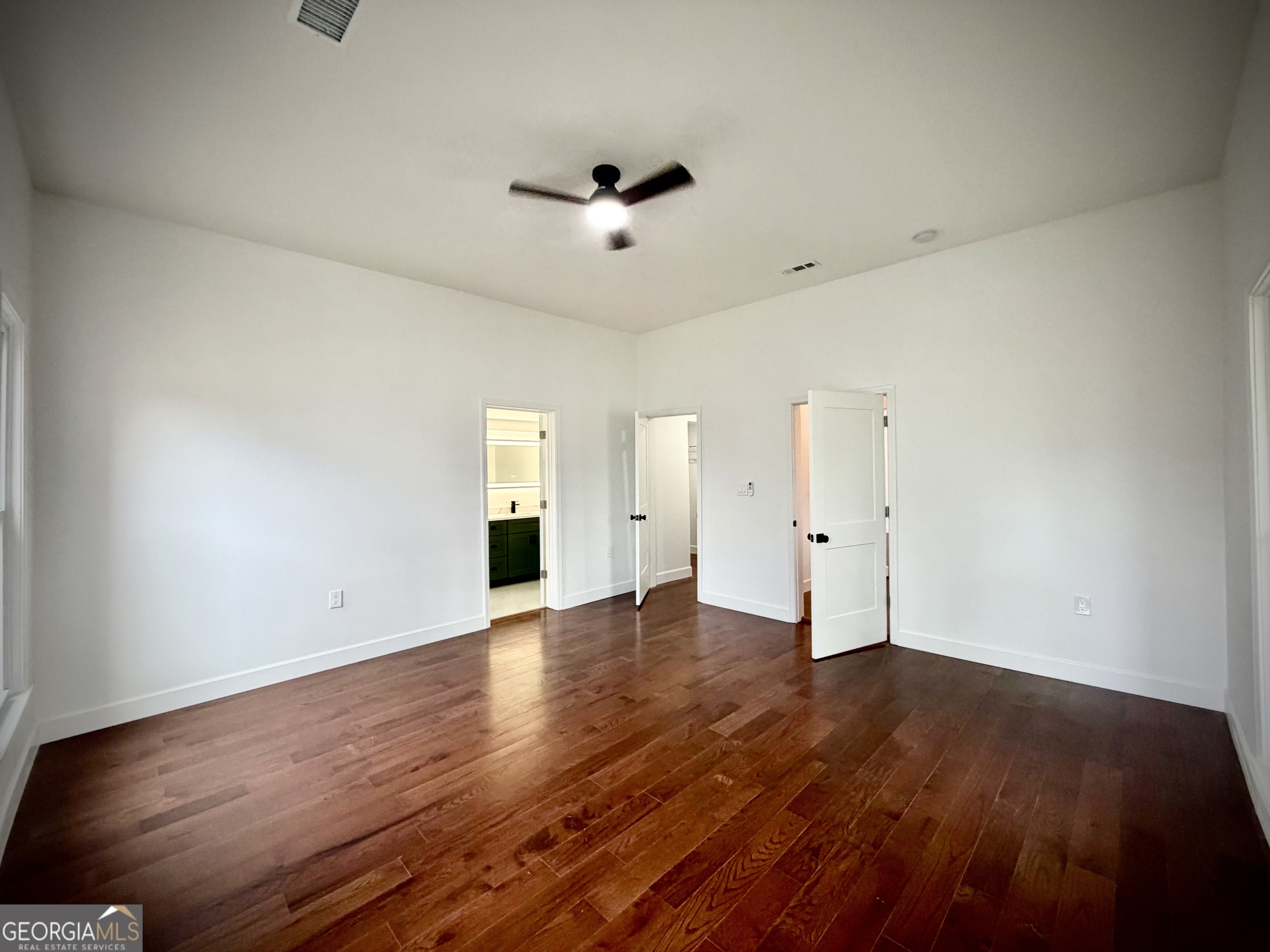 106 N Line Street