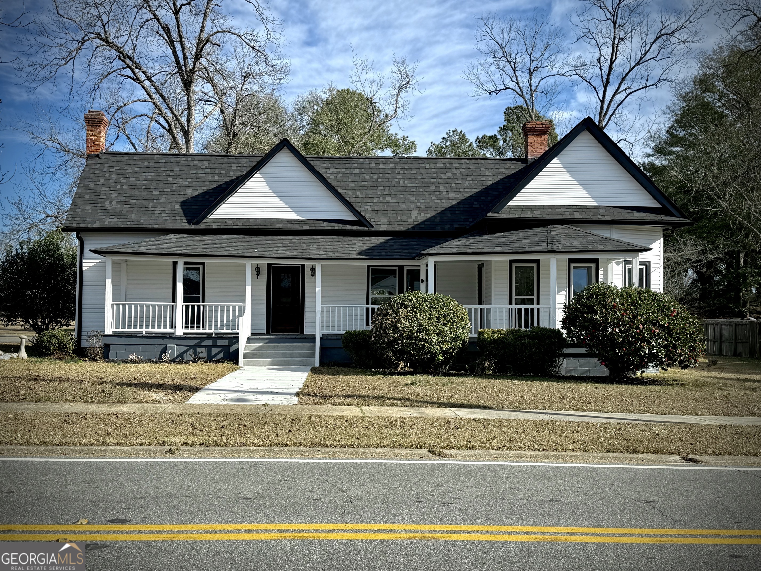 106 N Line Street
