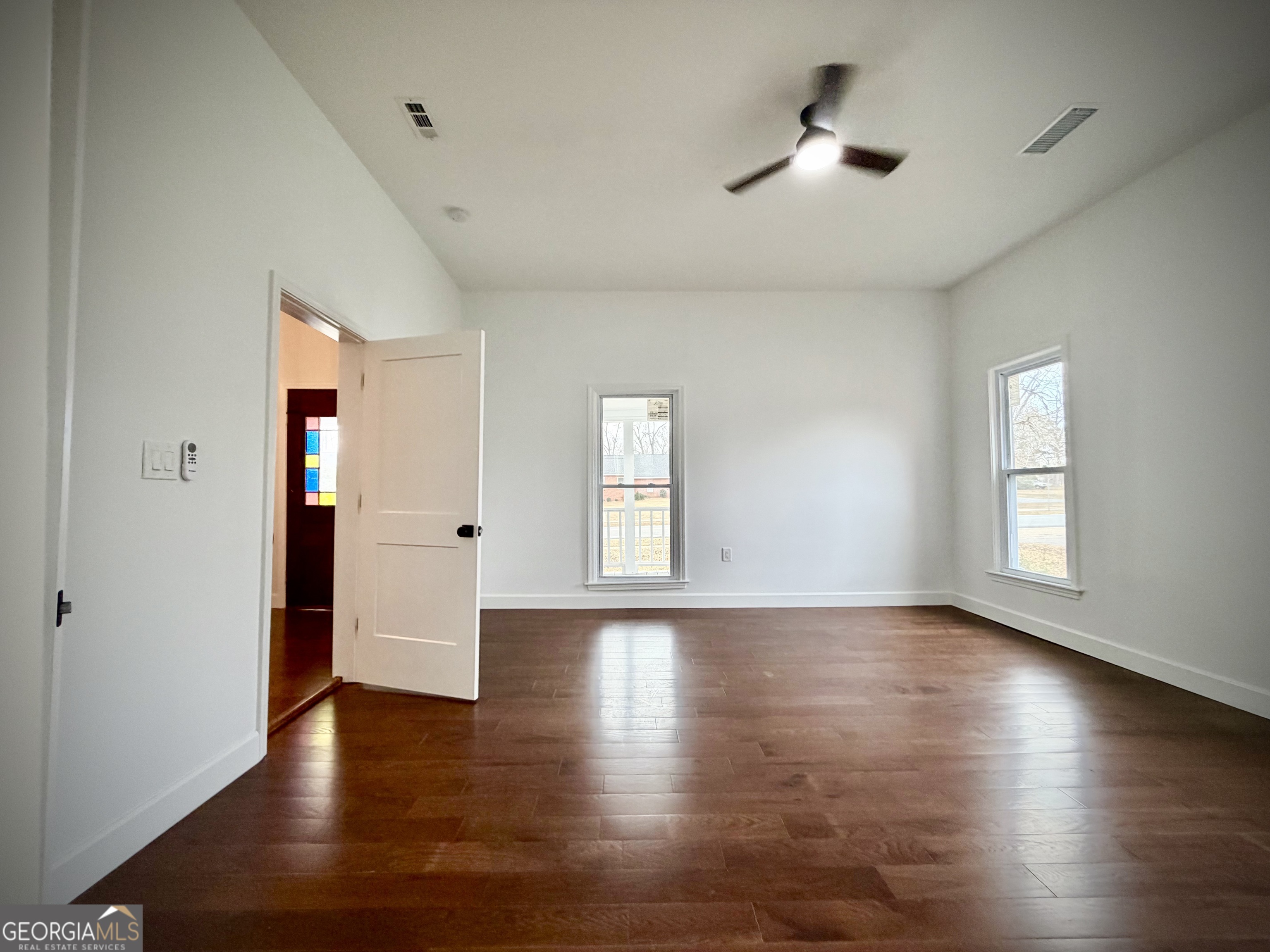 106 N Line Street