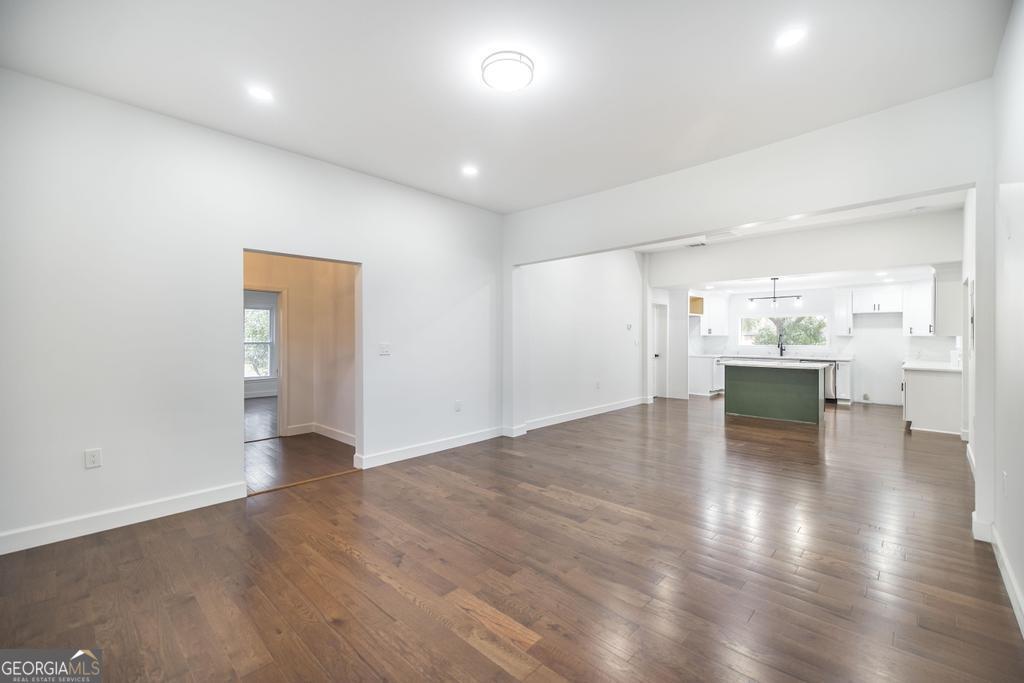 106 N Line Street