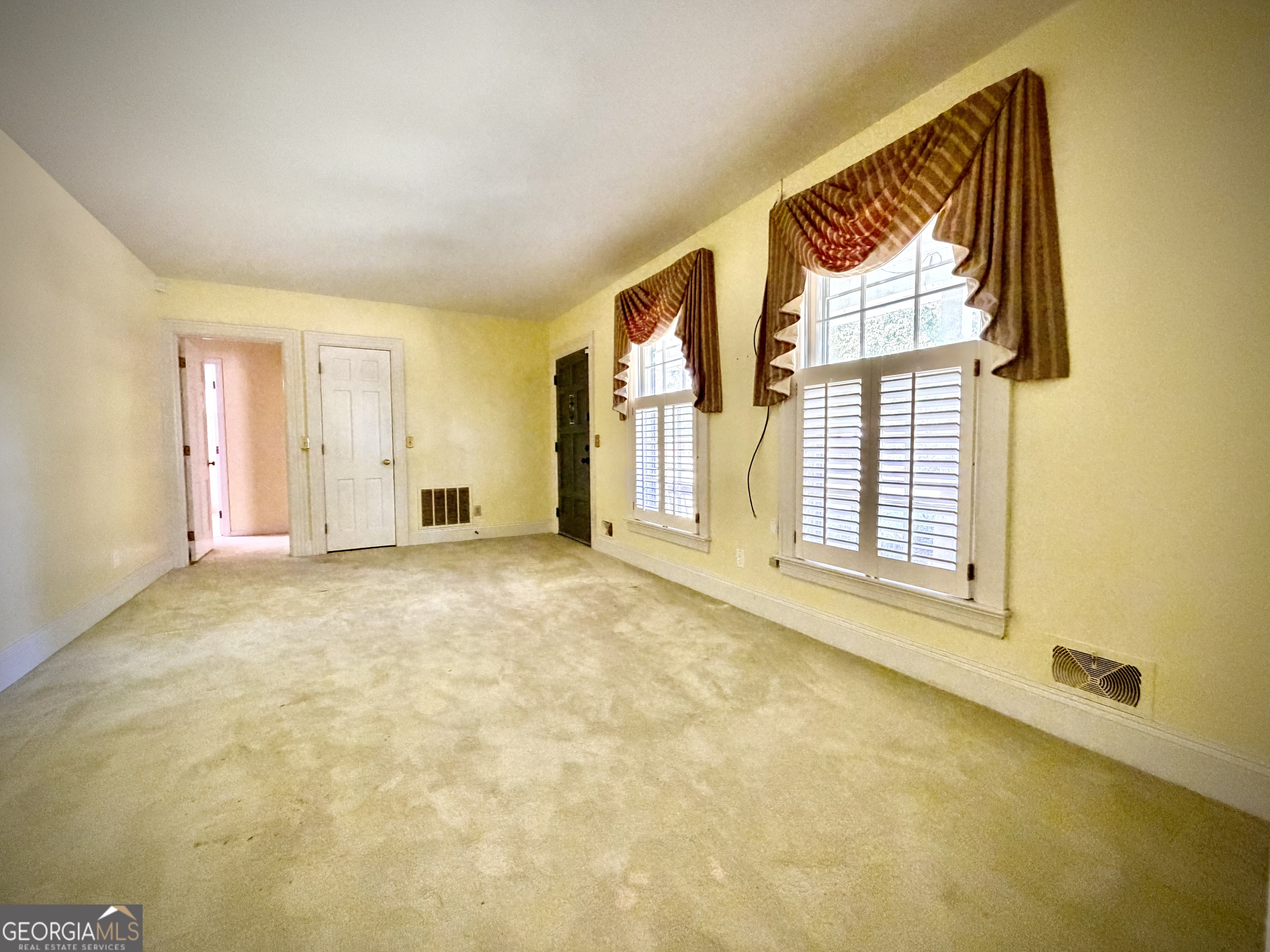 290 Virginia Circle