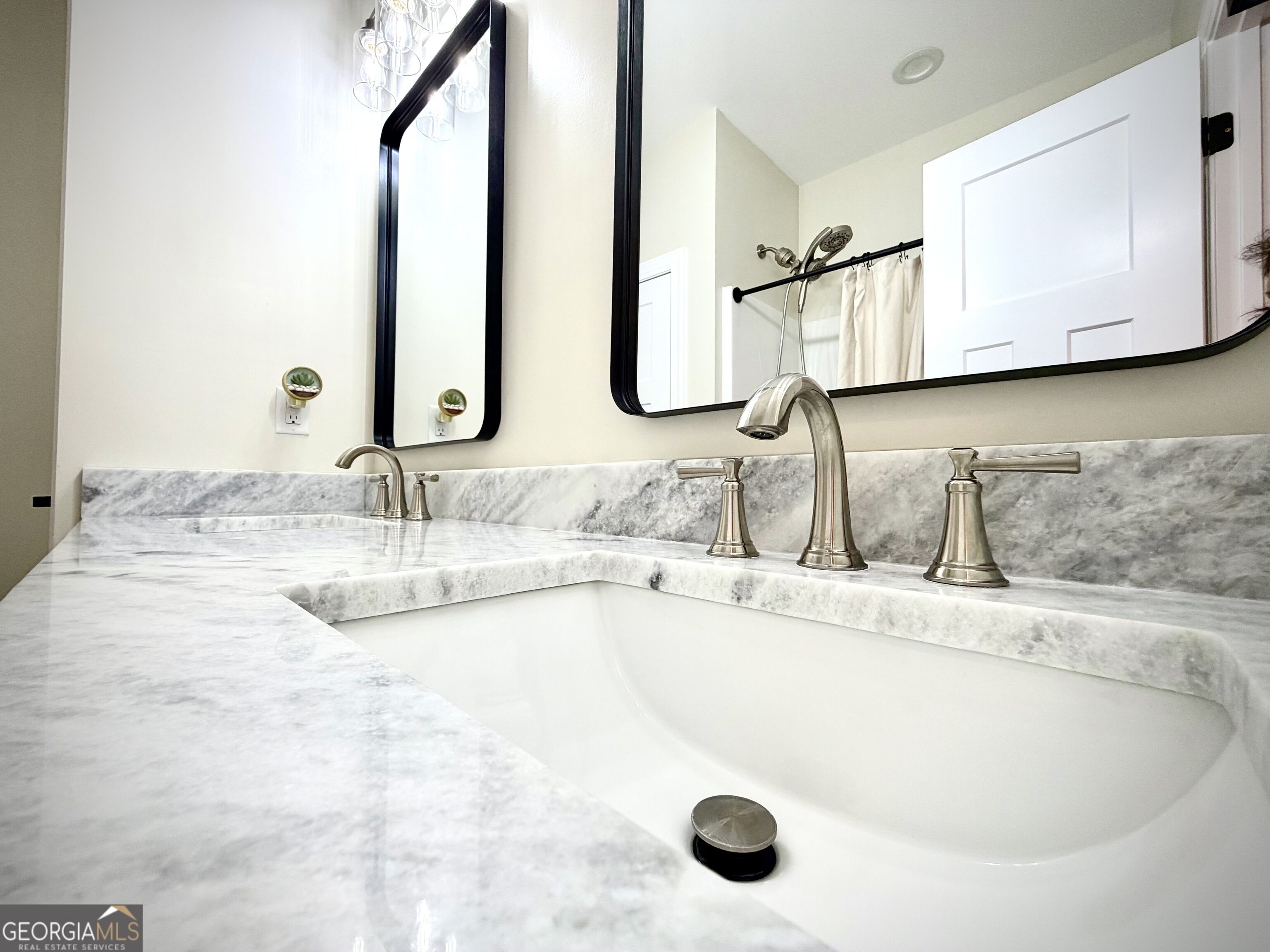 637 Chieftain Trail