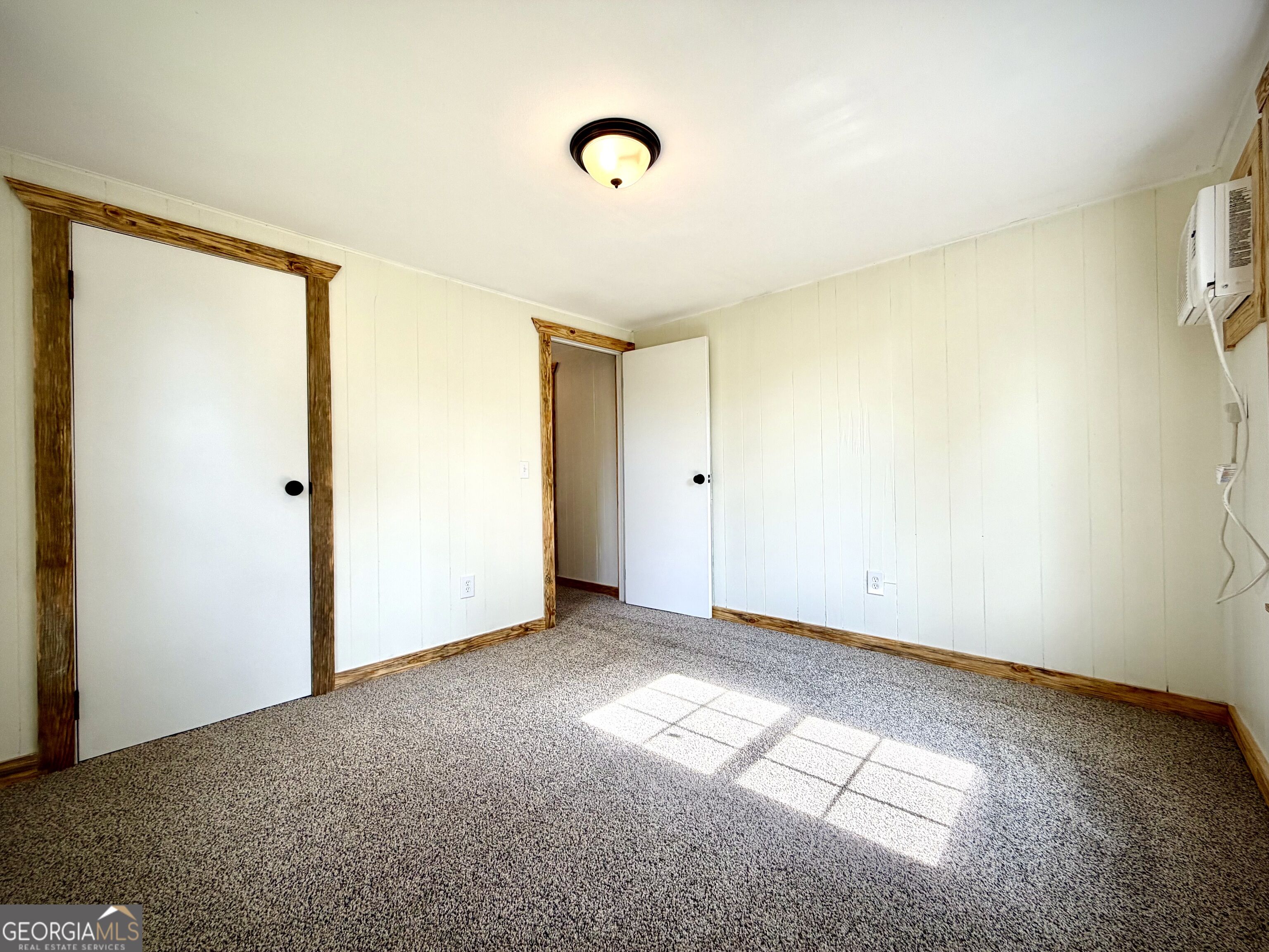 107 W Norris Street