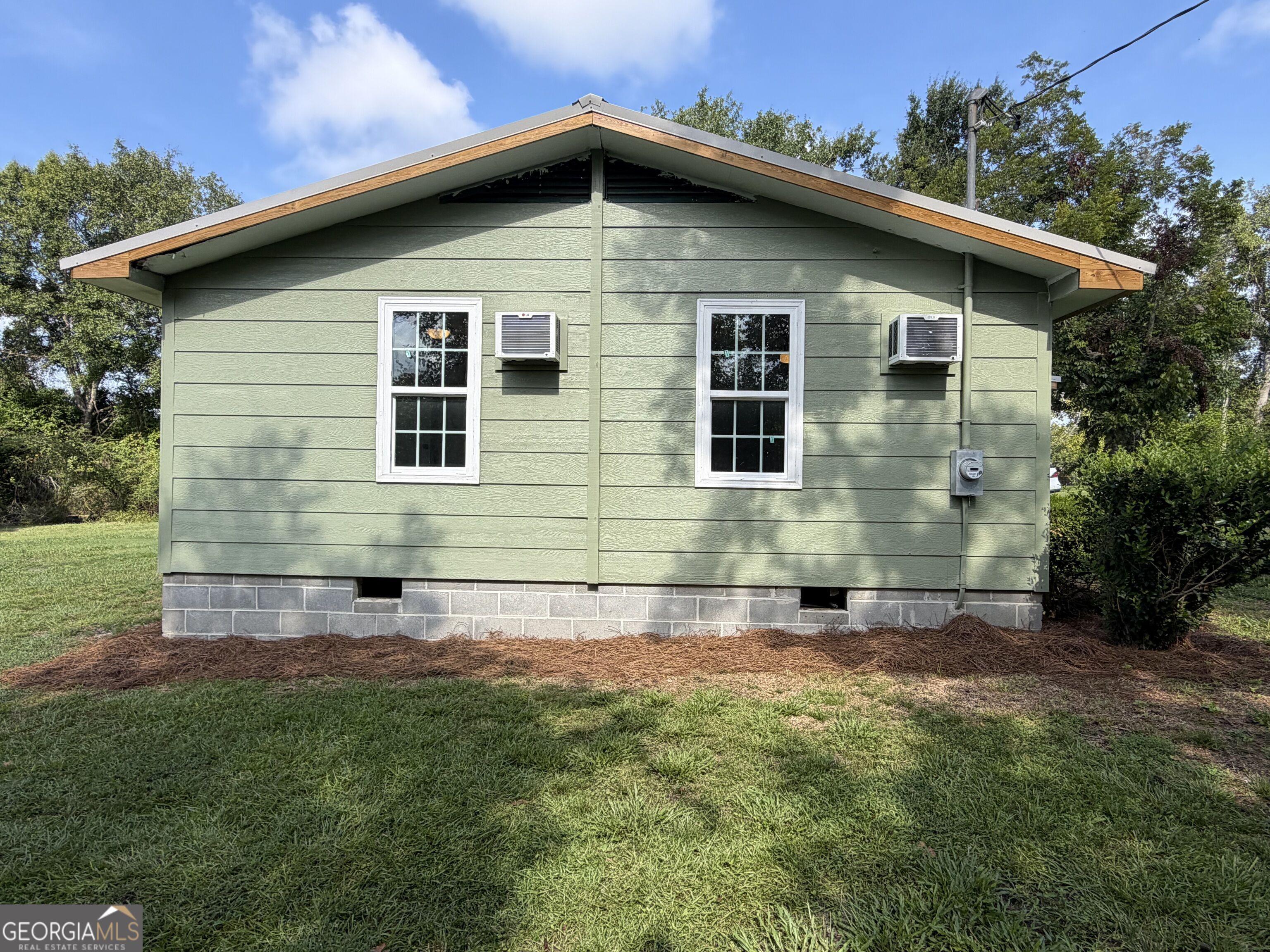 107 W Norris Street