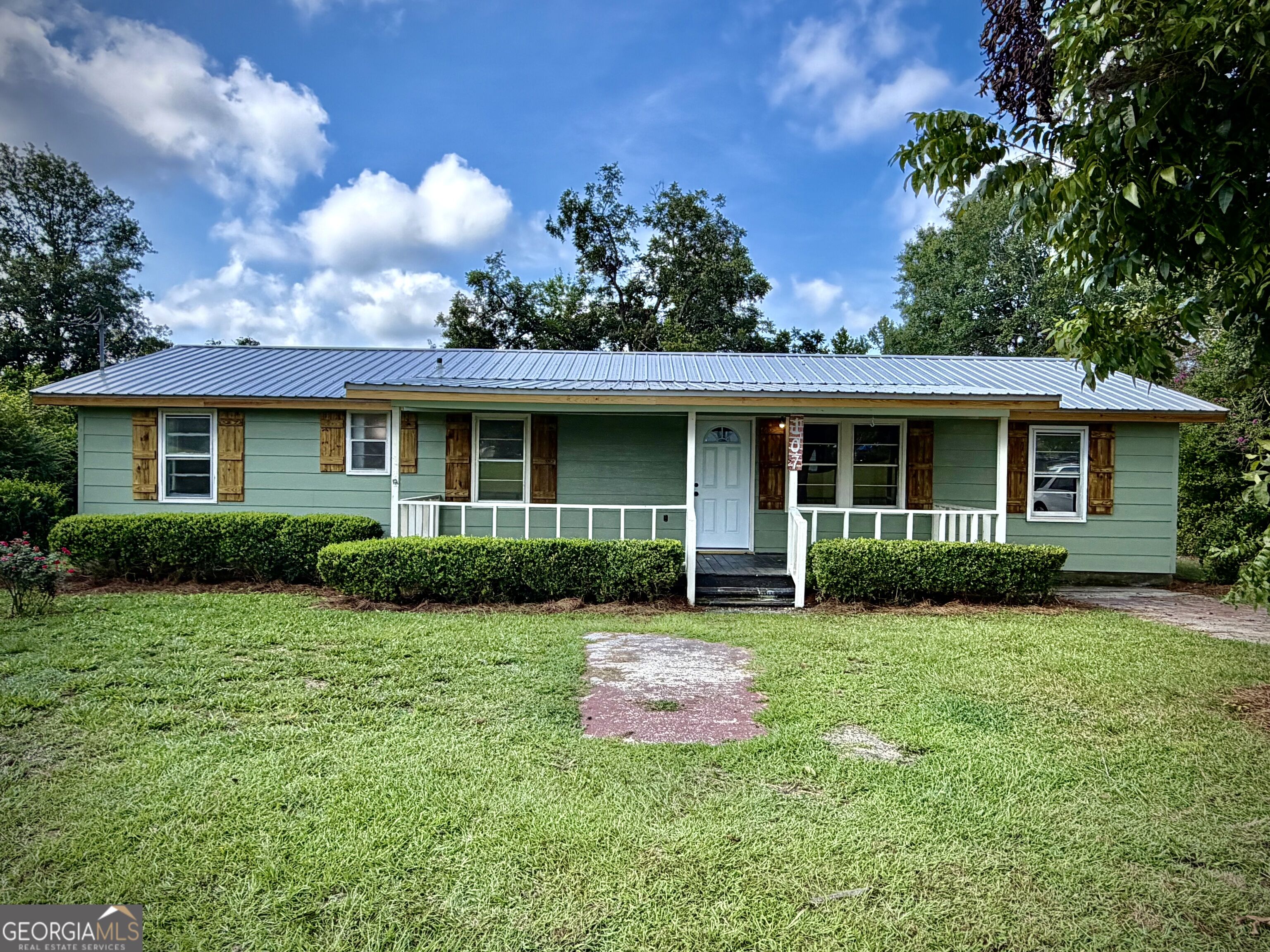 107 W Norris Street