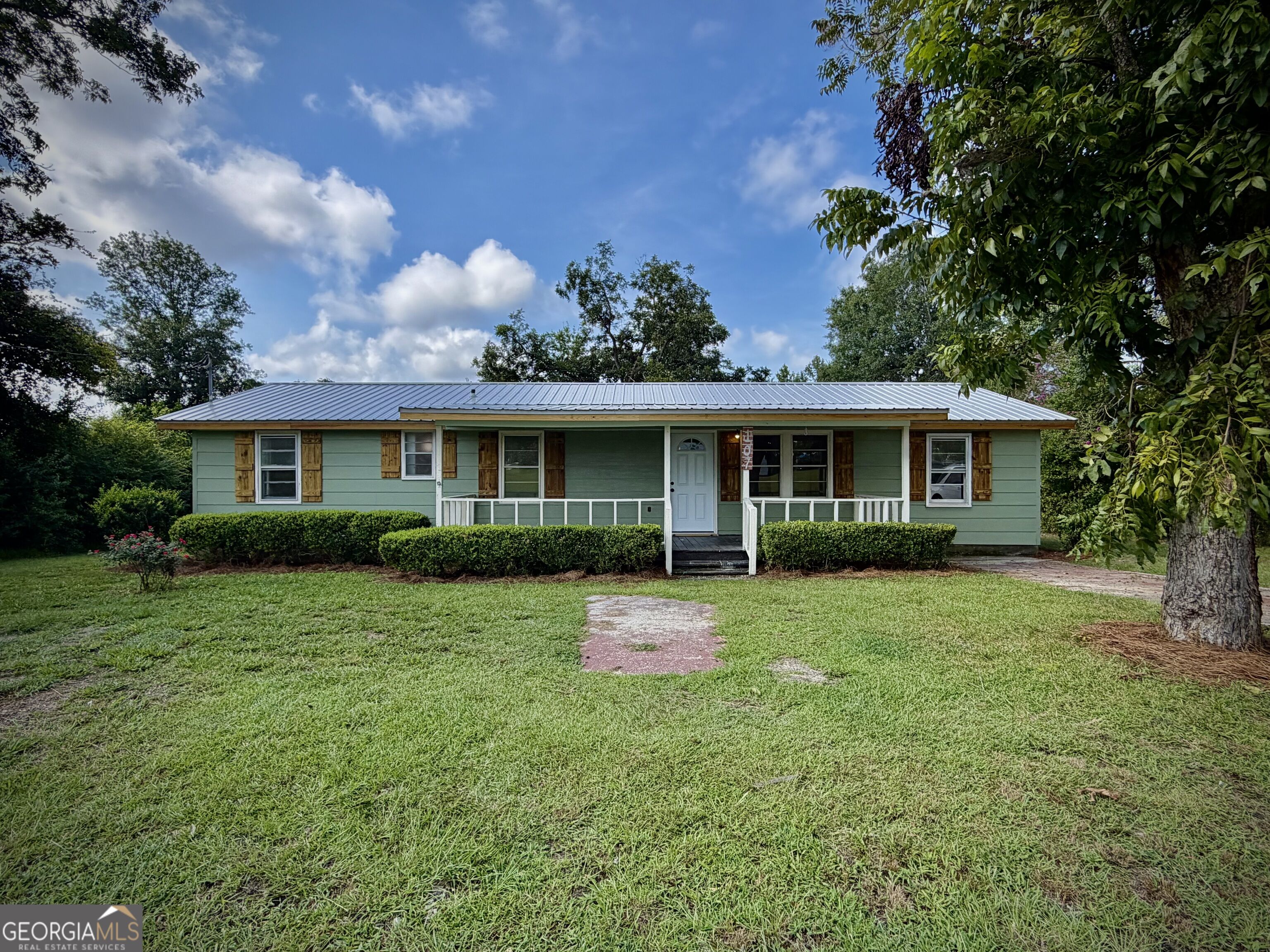 107 W Norris Street