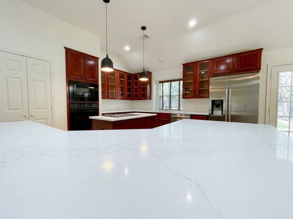 1718 Bumelia Court