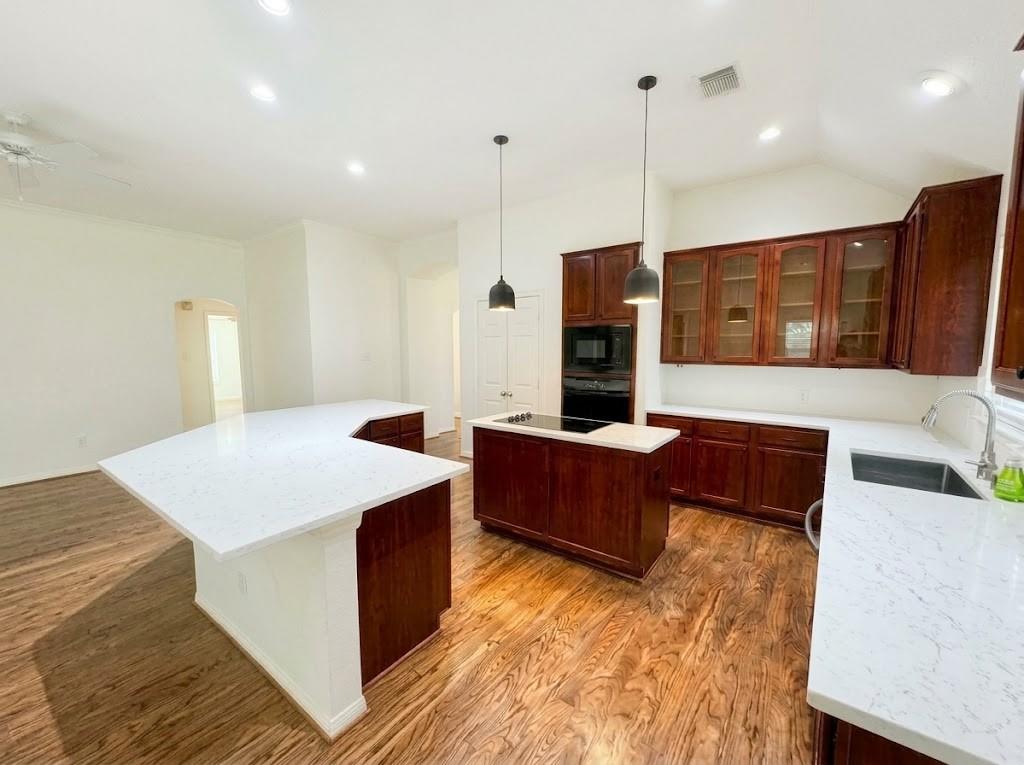 1718 Bumelia Court