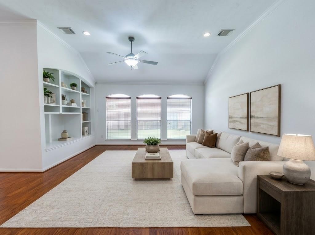 1718 Bumelia Court