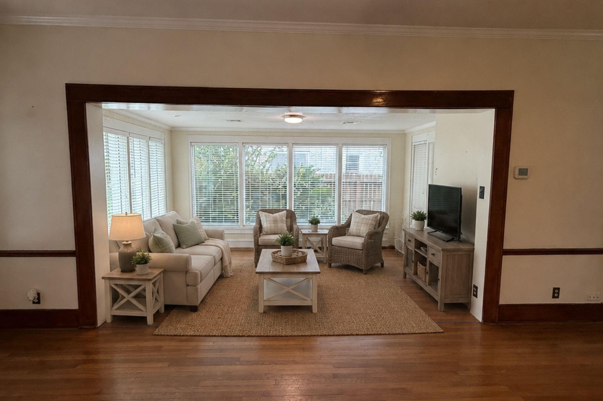 719 N Resident Street