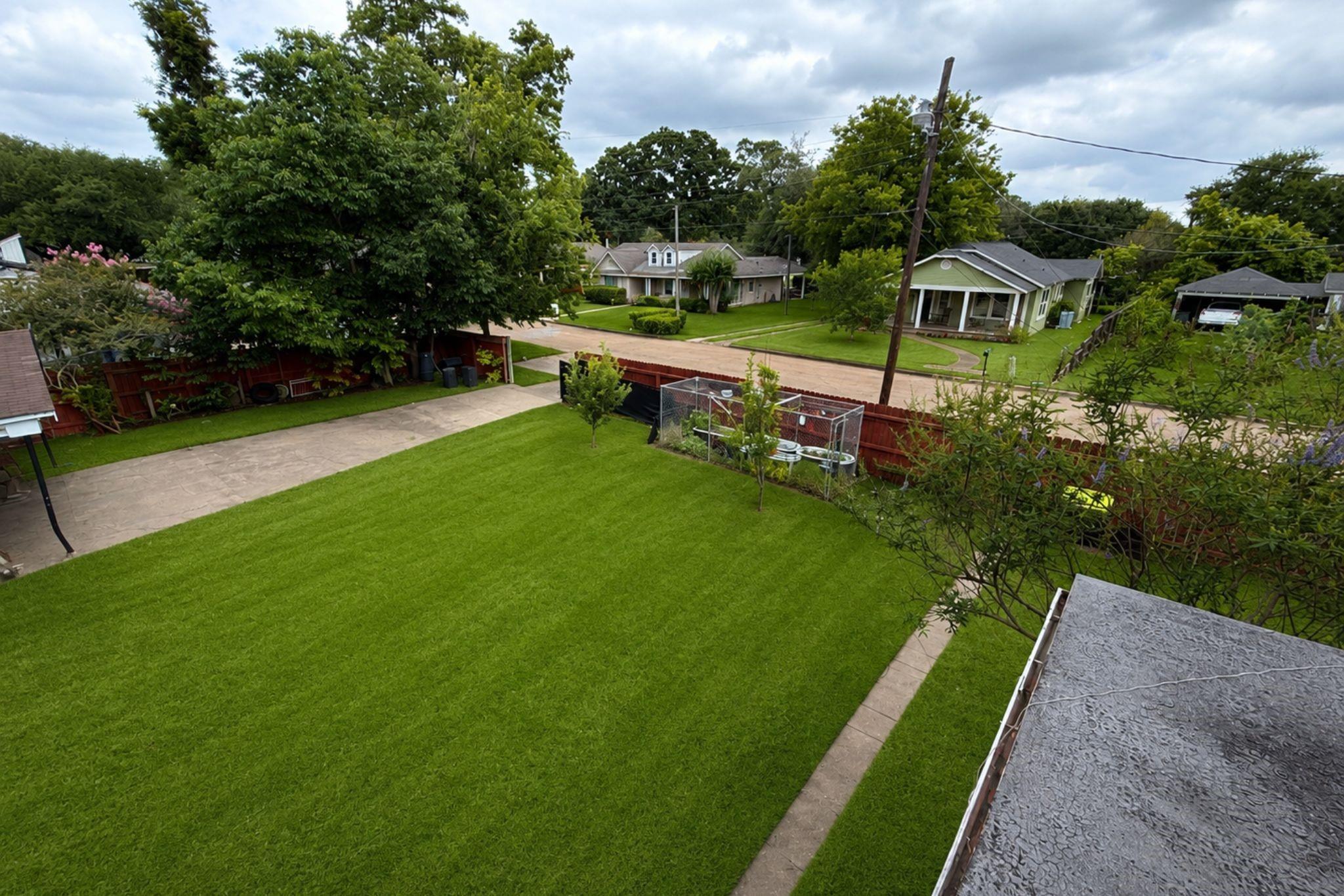 719 N Resident Street