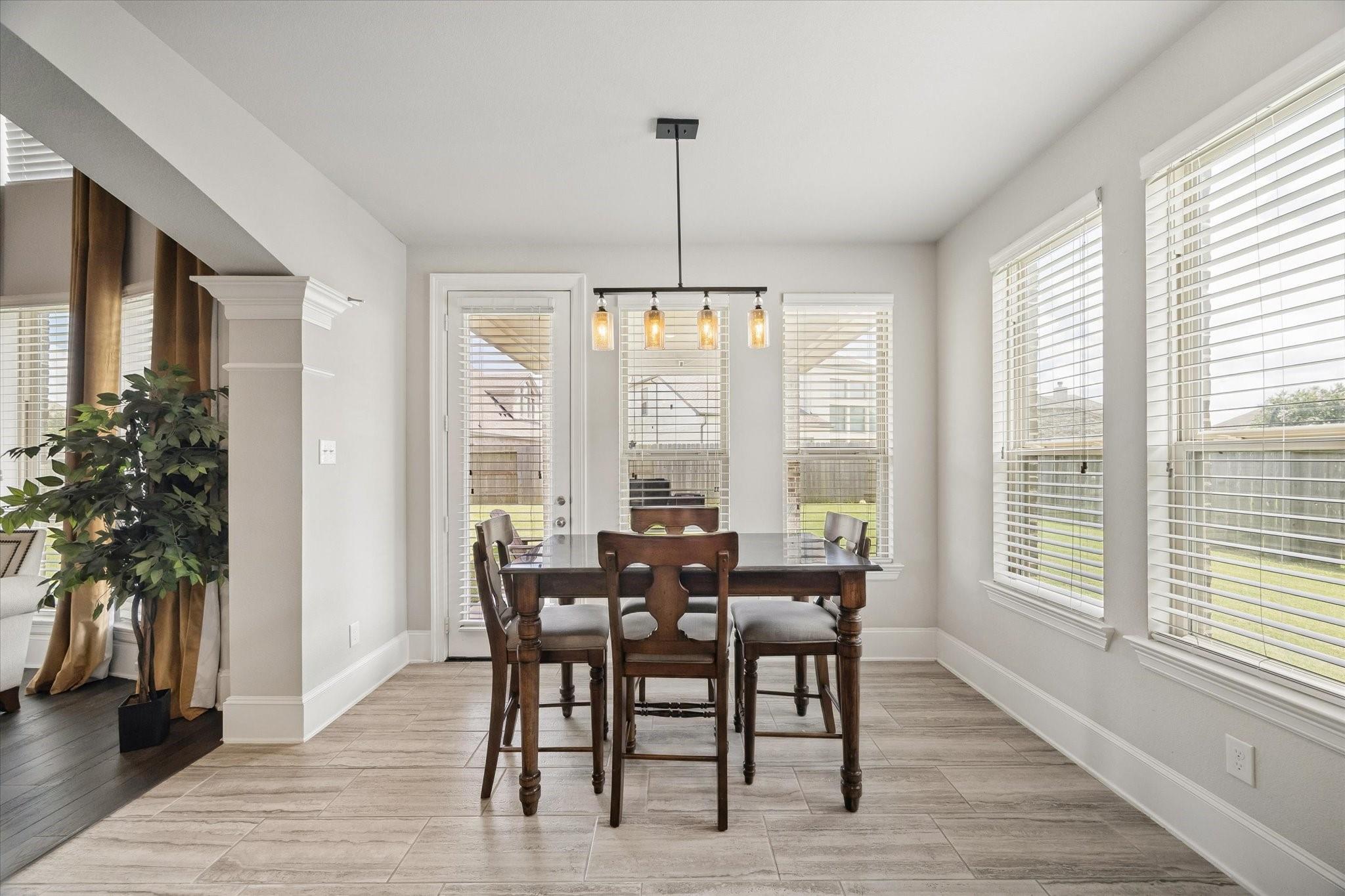 1907 Sapphire Pines Lane
