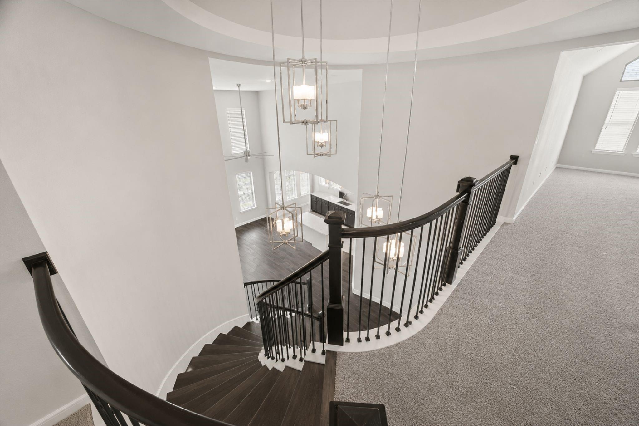 1907 Sapphire Pines Lane