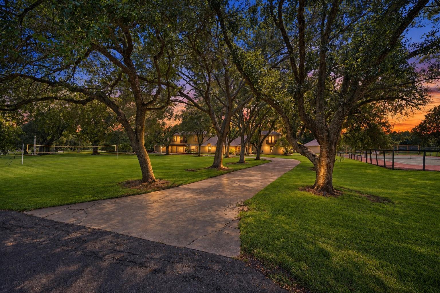 2020 Pecan Lake Drive