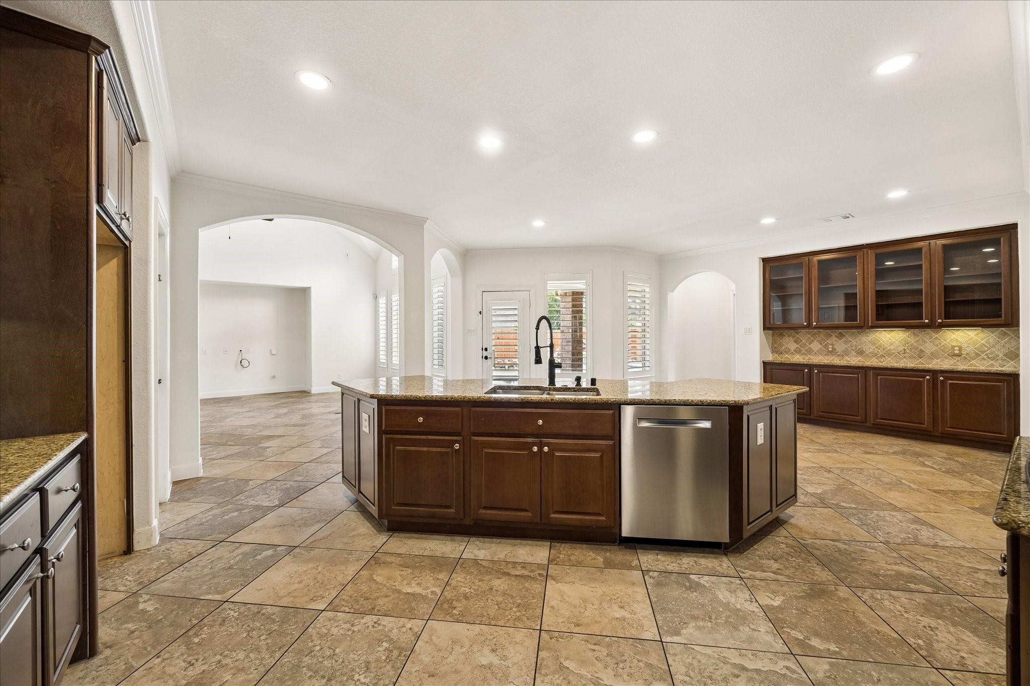 7906 Emerald Haven Drive