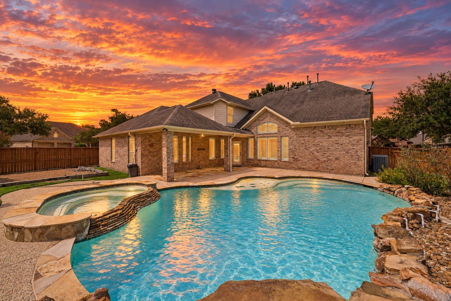 7906 Emerald Haven Drive