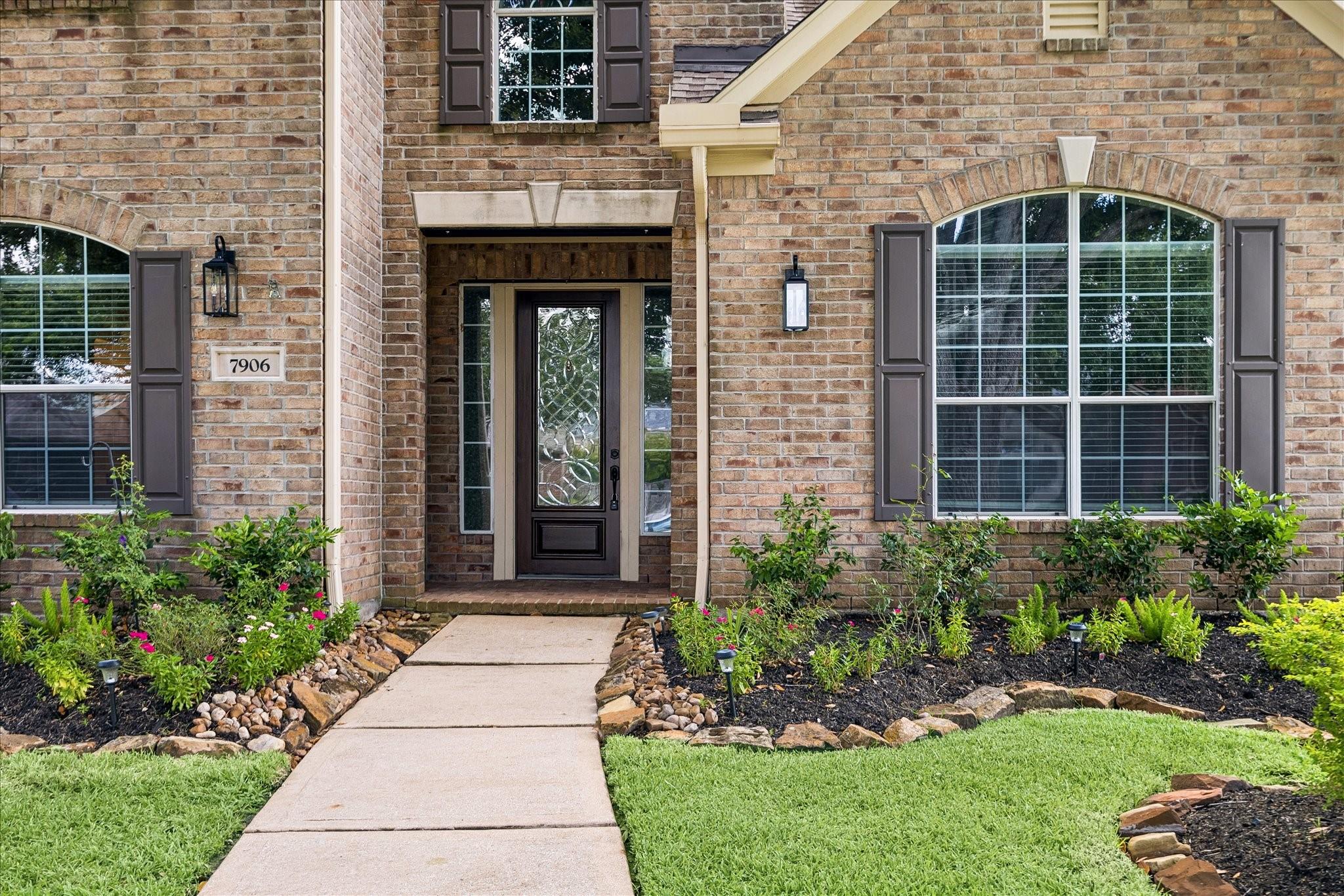 7906 Emerald Haven Drive