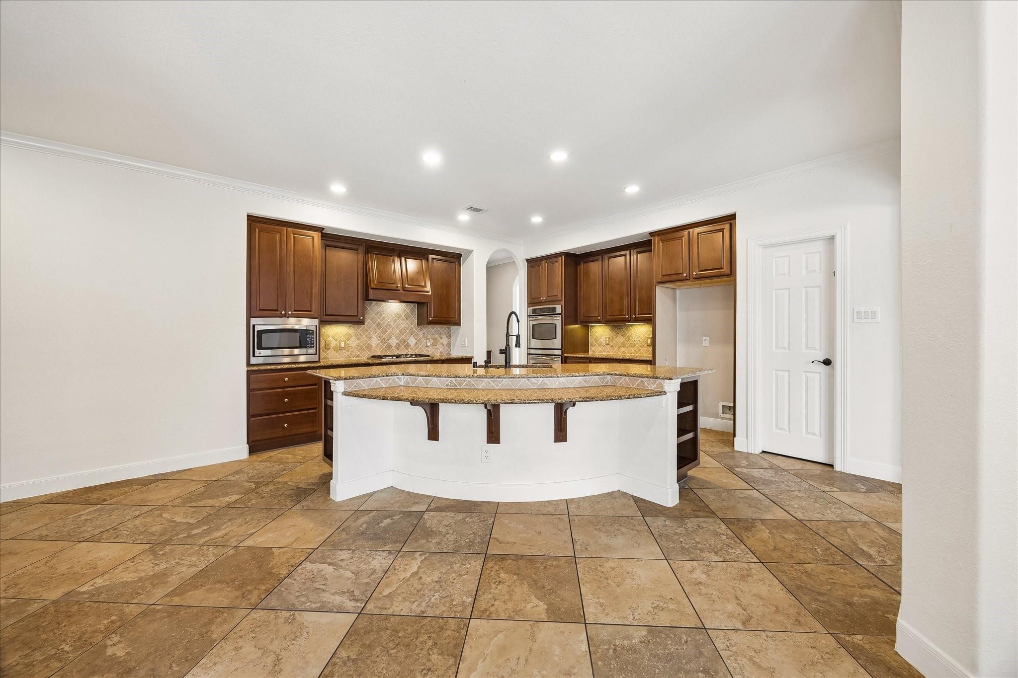 7906 Emerald Haven Drive