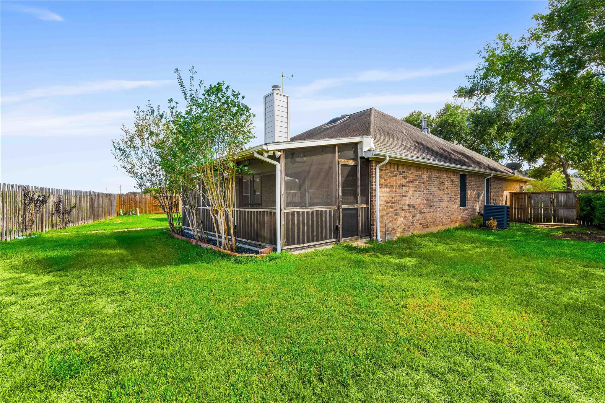 8823 Saratoga Drive