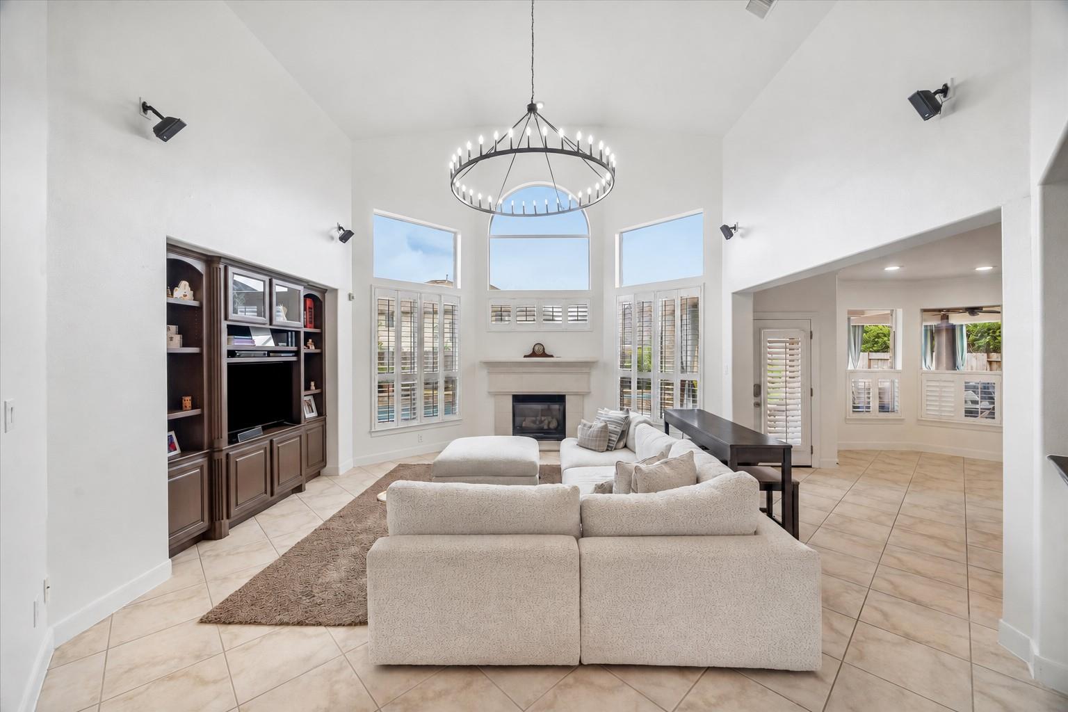 8111 Highland Green Drive
