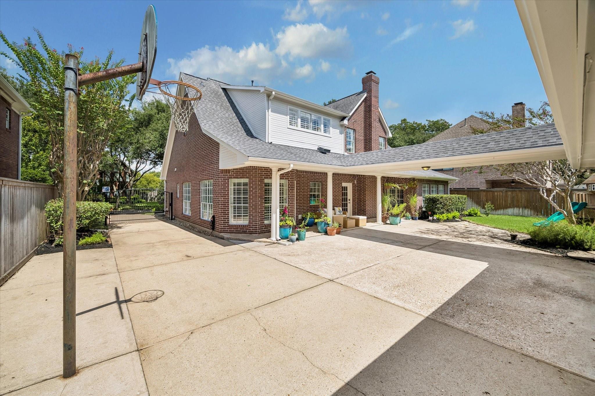 30 Saint Simons Court
