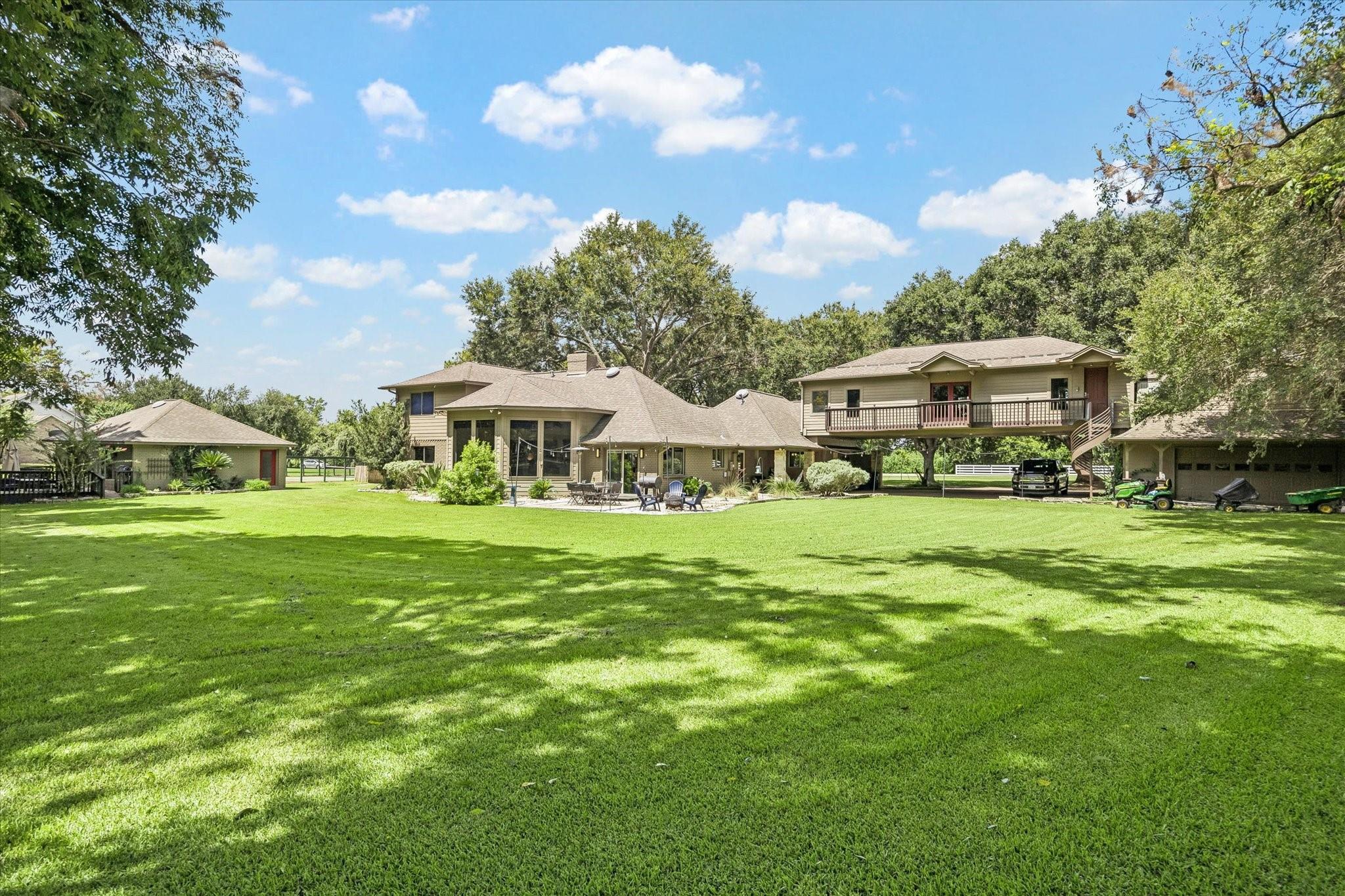 2020 Pecan Lake Drive