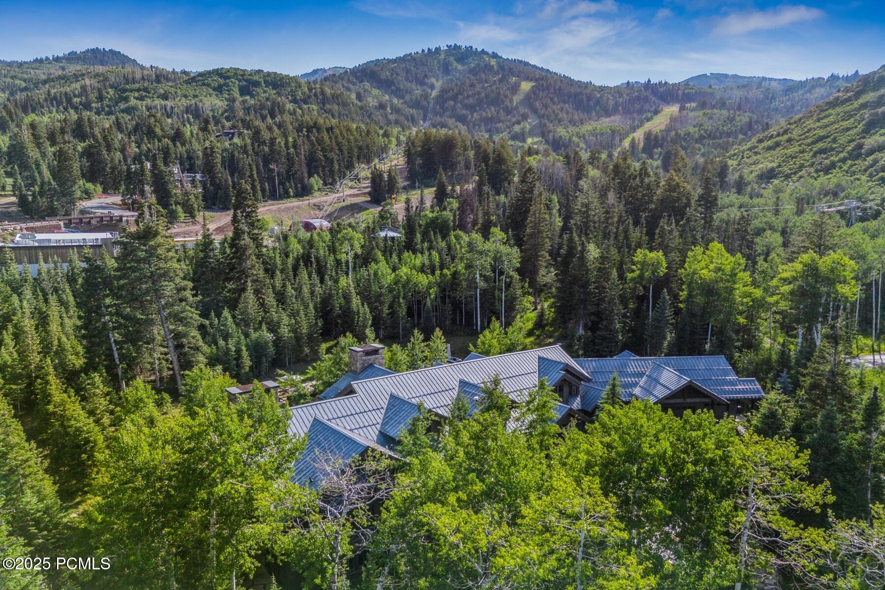 2505 W White Pine Lane