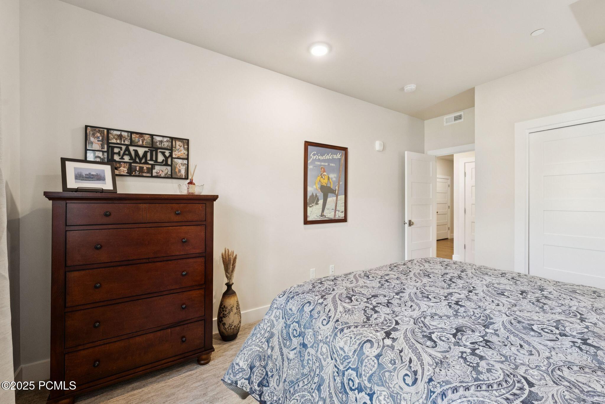 1121 W Helling Circle, 101