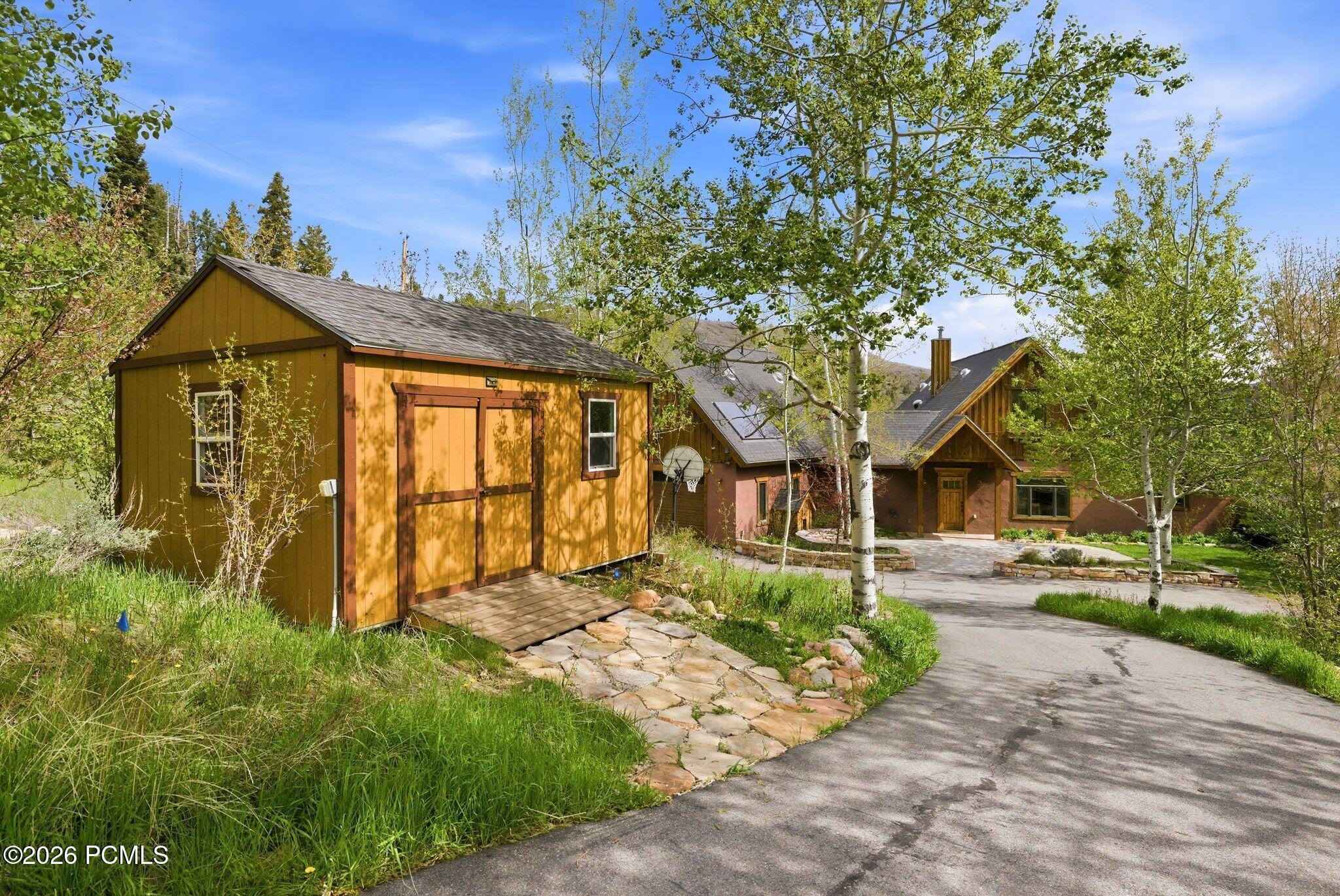4990 W Ponderosa Drive