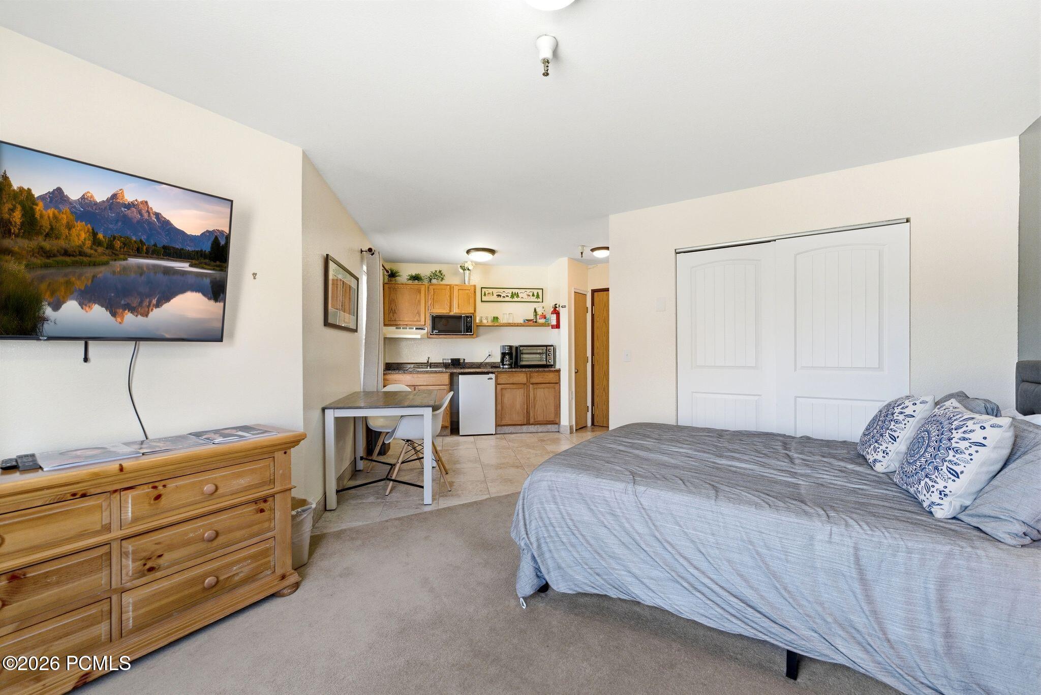 1940 Prospector Avenue 331