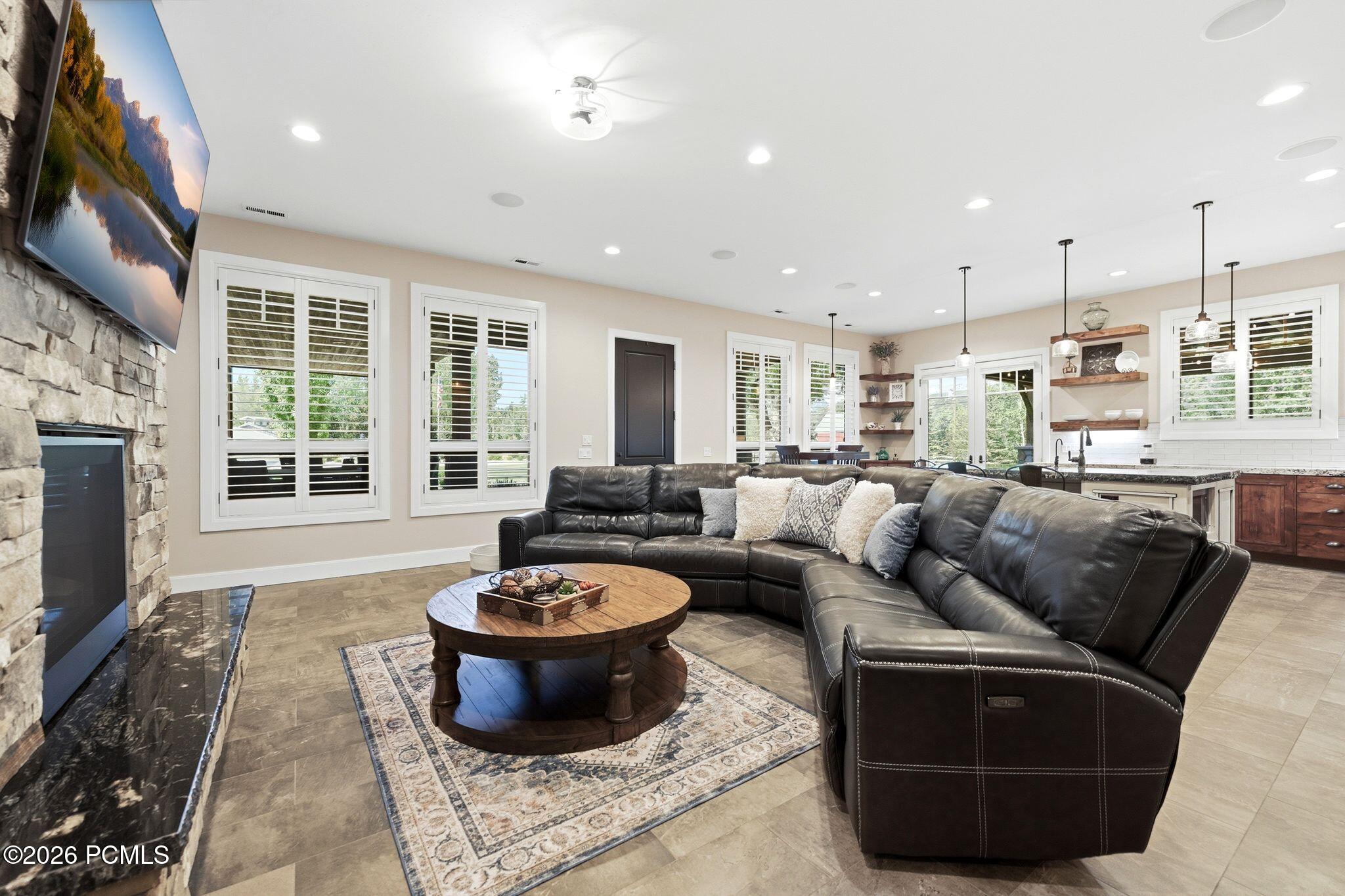 3091 S 3600 West