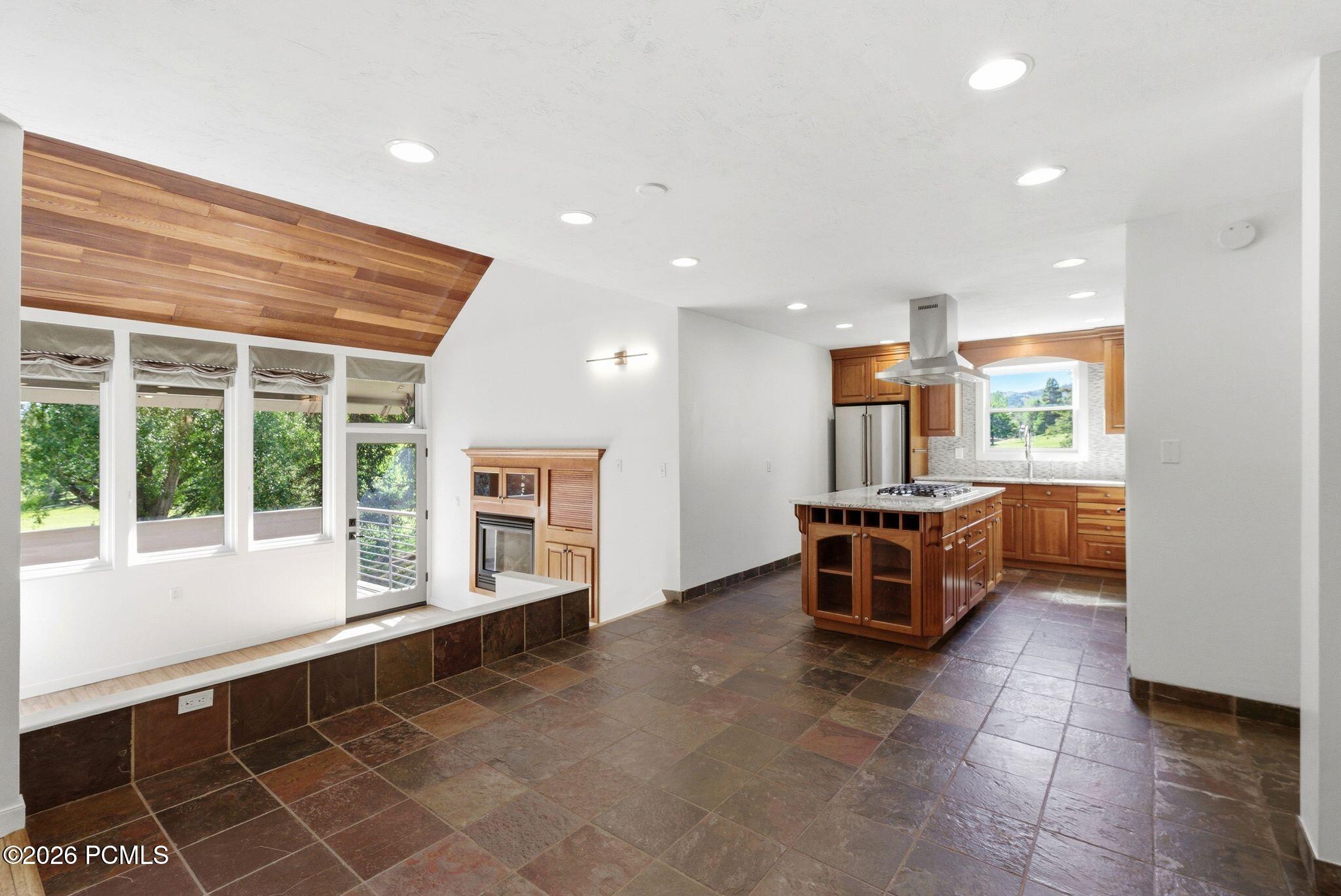 1660 Three Kings Drive 198