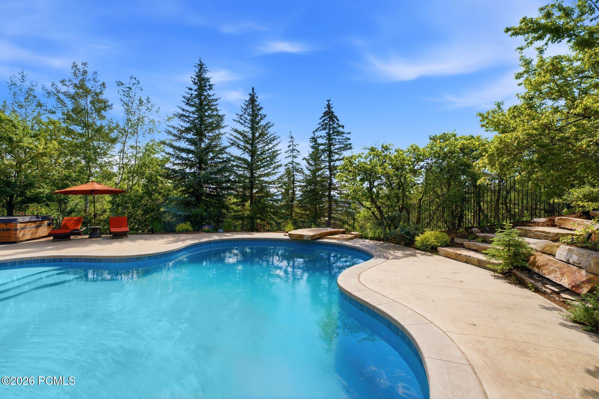 35 Sandstone Cove