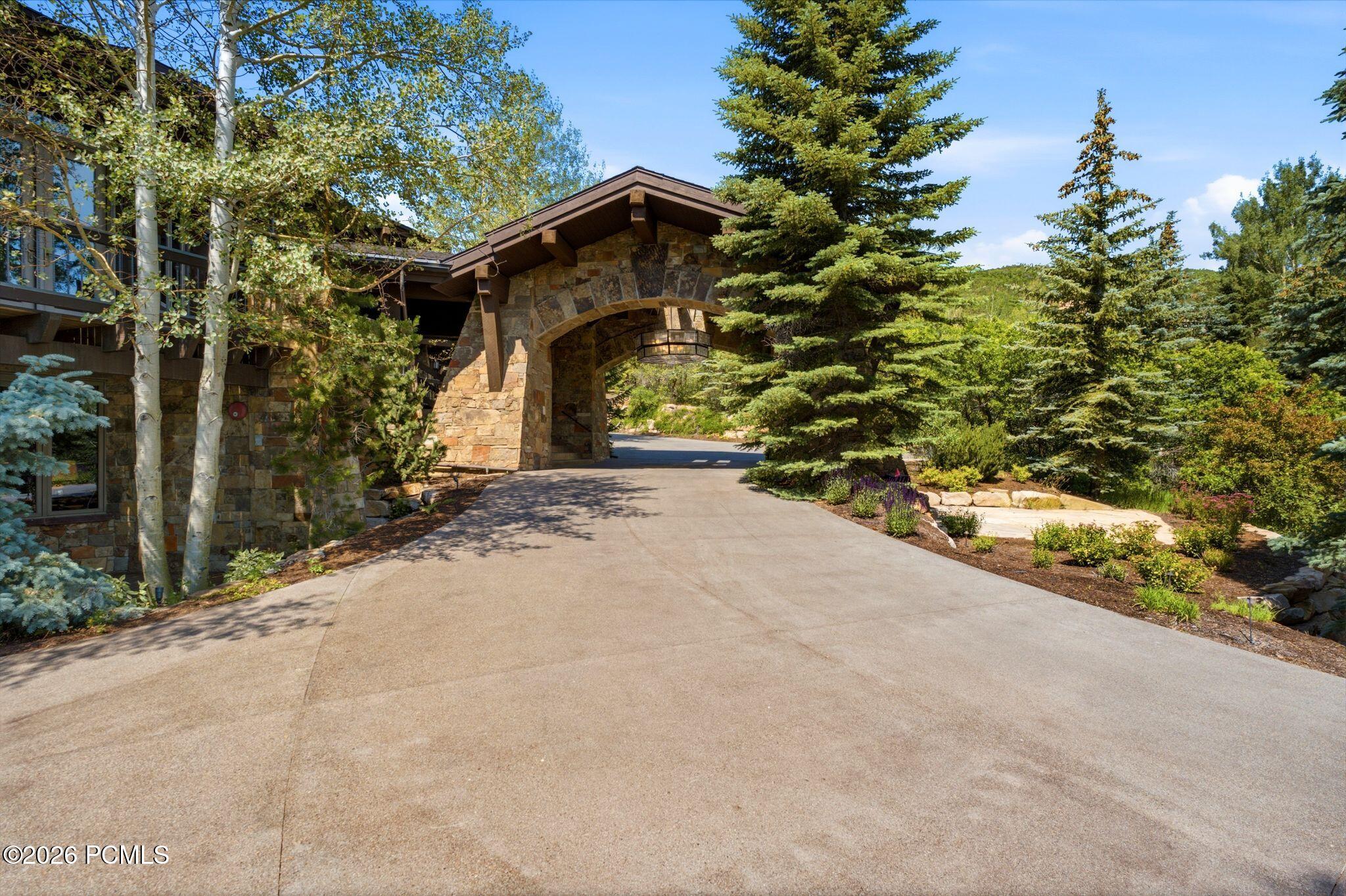 35 Sandstone Cove