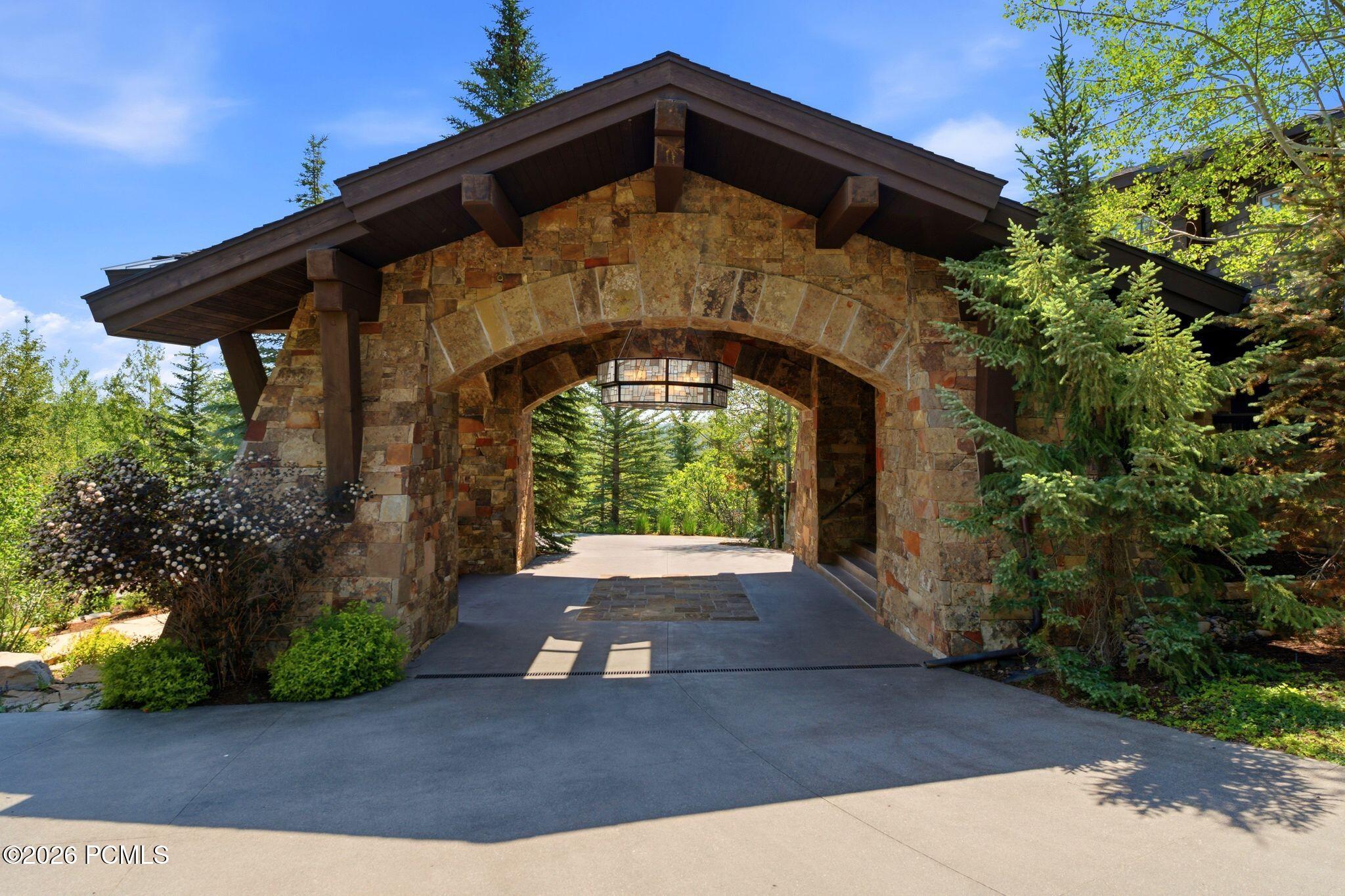 35 Sandstone Cove