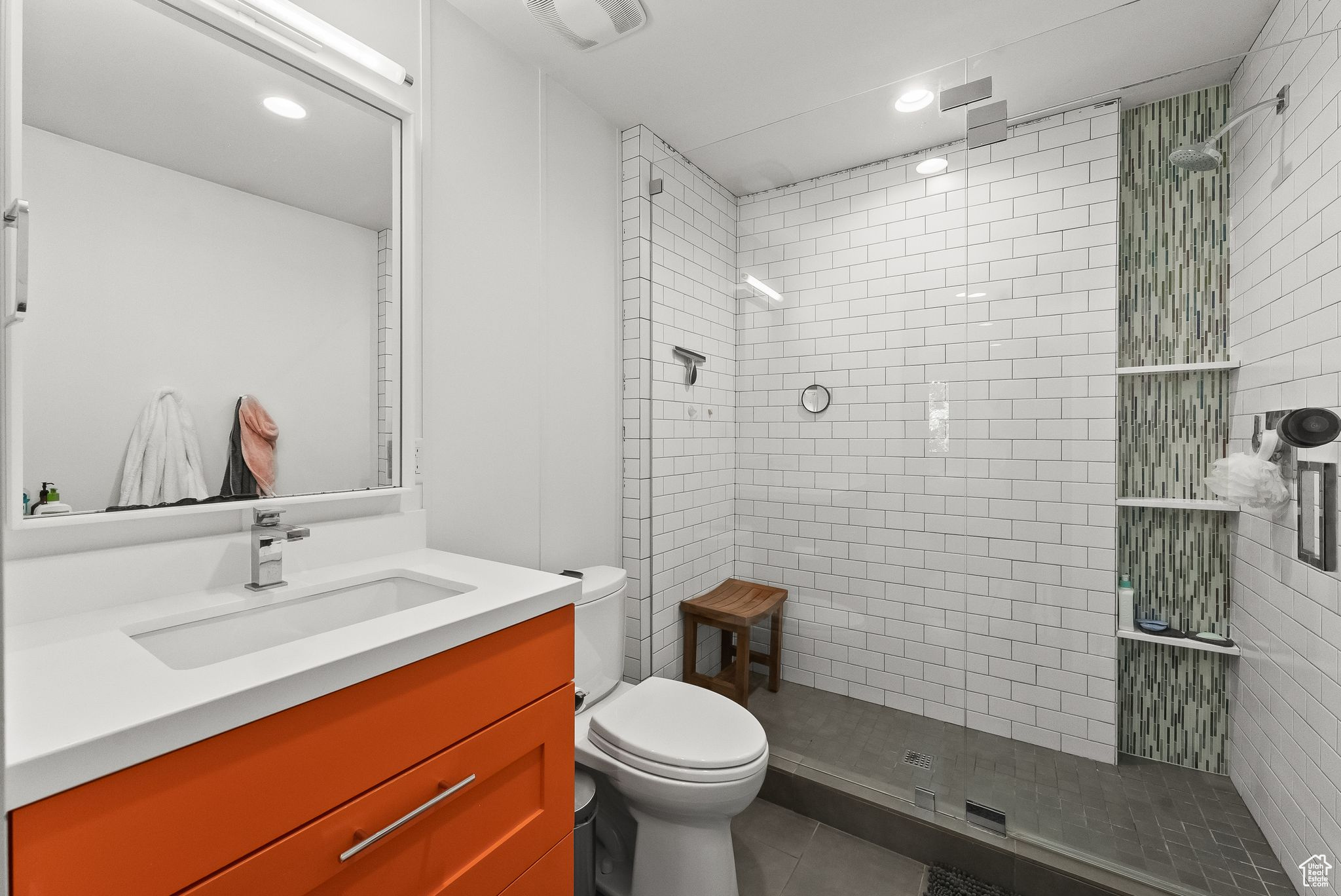 4971 NORTH 400