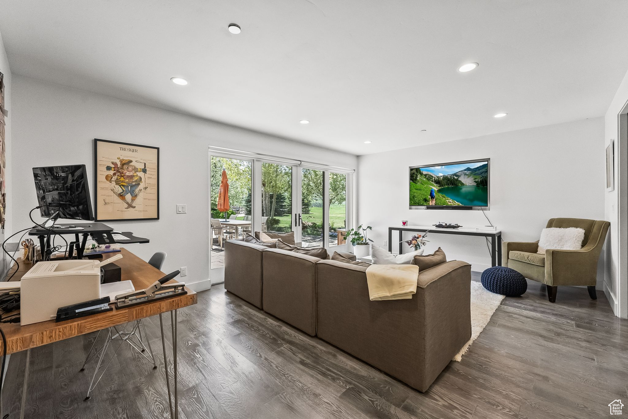 4971 NORTH 400