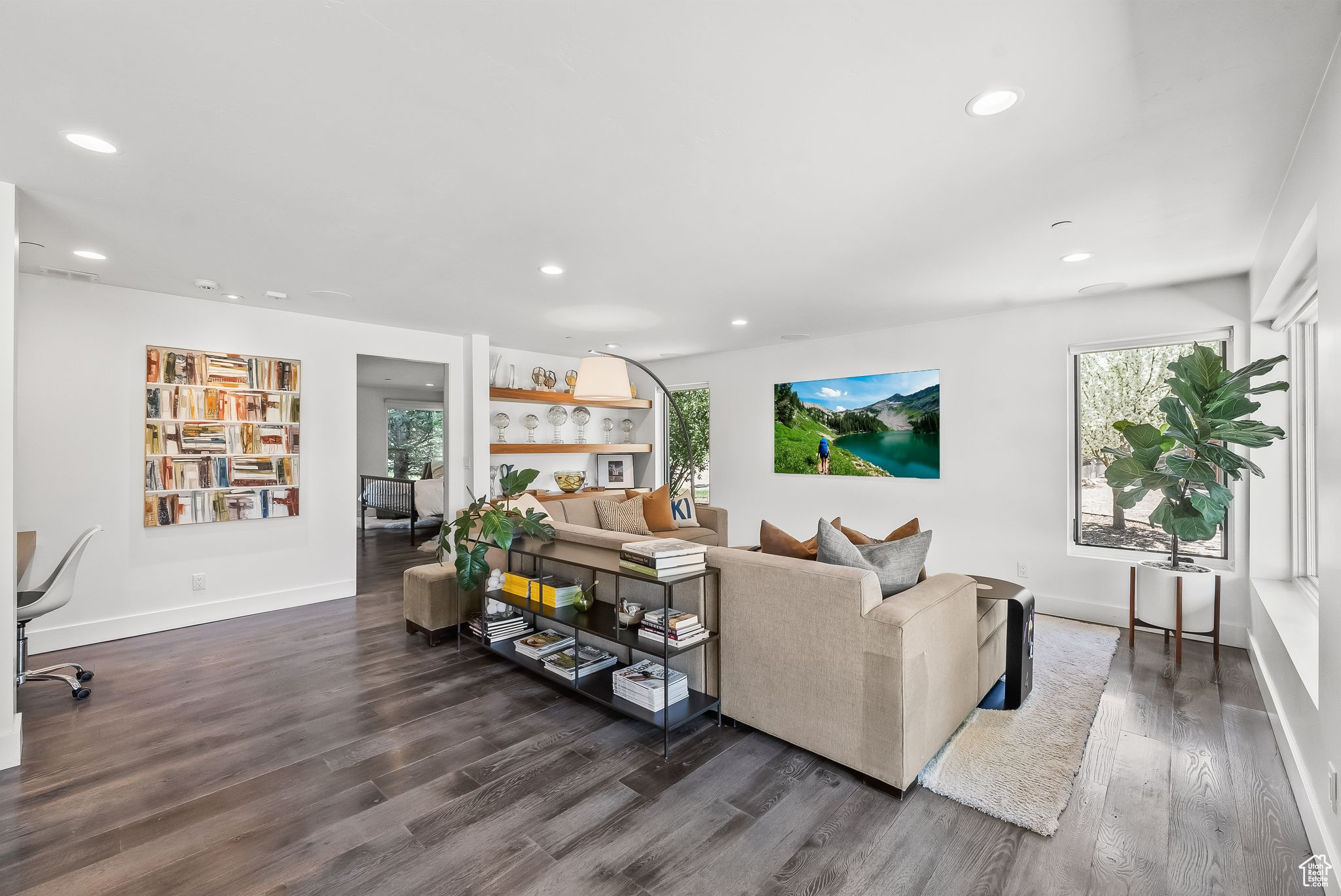 4971 NORTH 400