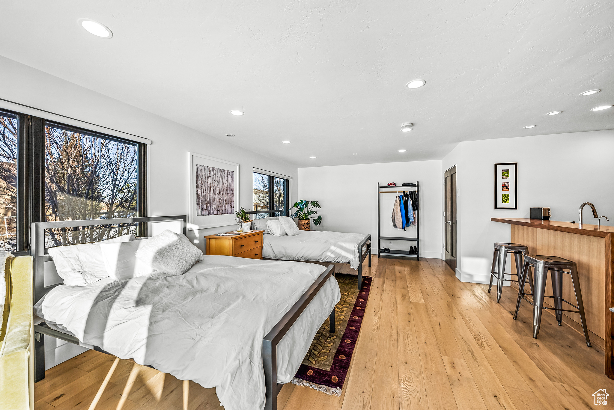 4971 NORTH 400