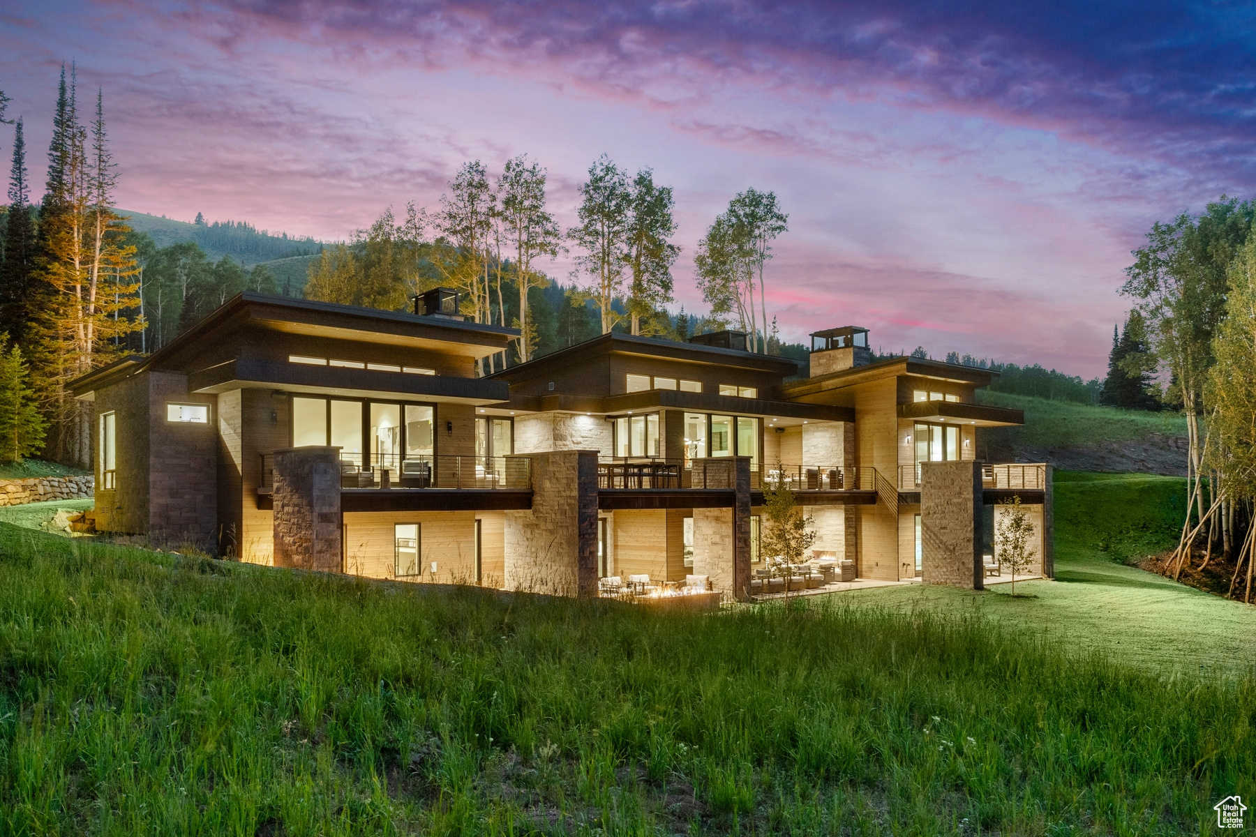 323 WHITE PINE CANYON RD