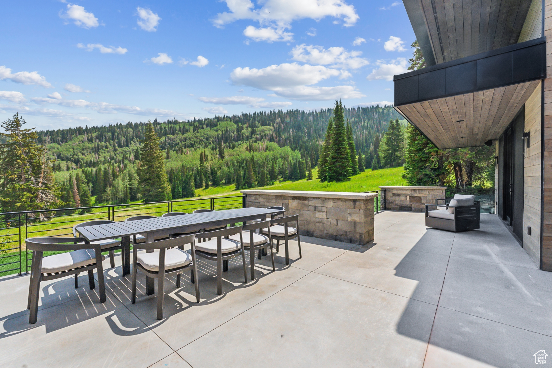 323 WHITE PINE CANYON RD