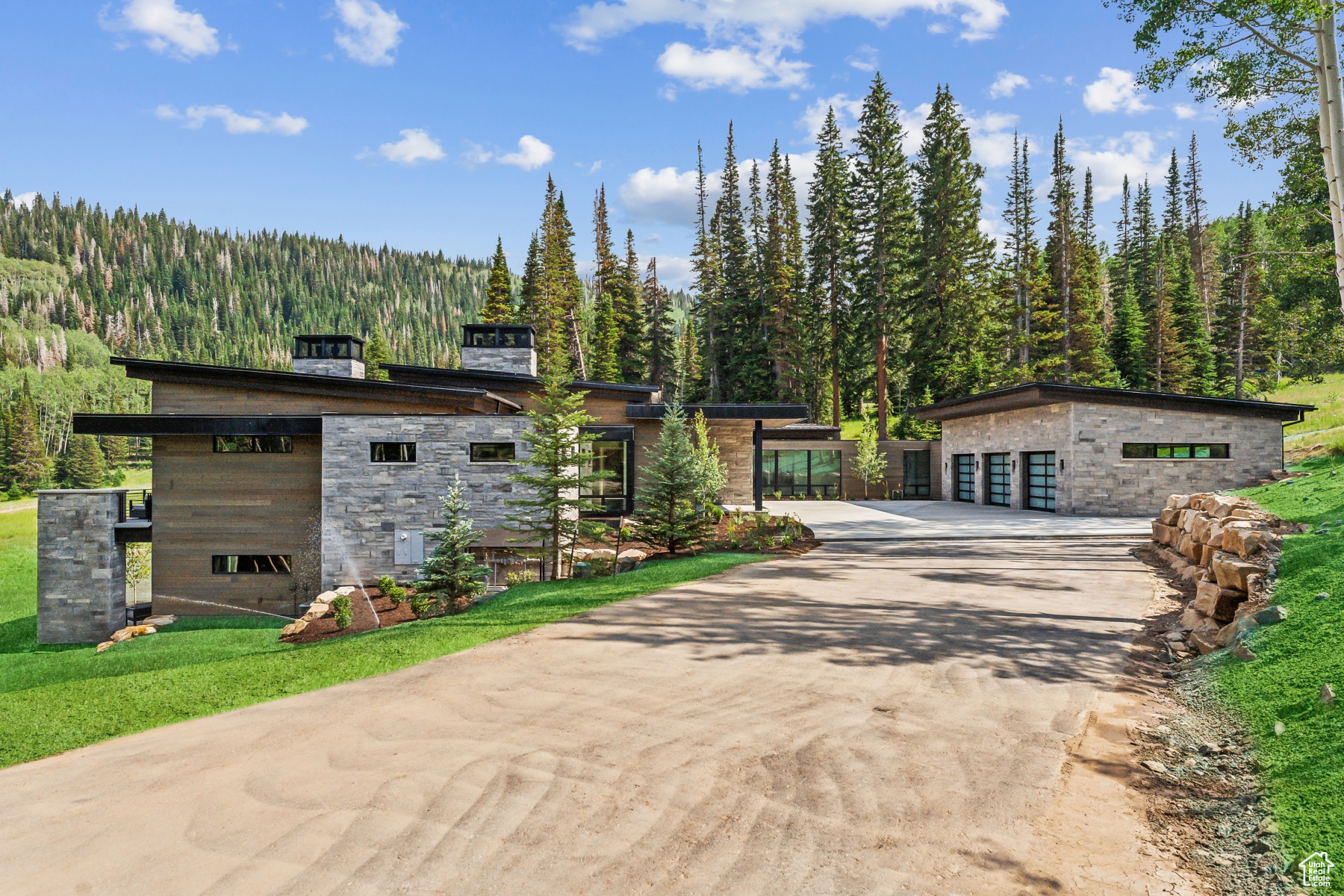 323 WHITE PINE CANYON RD