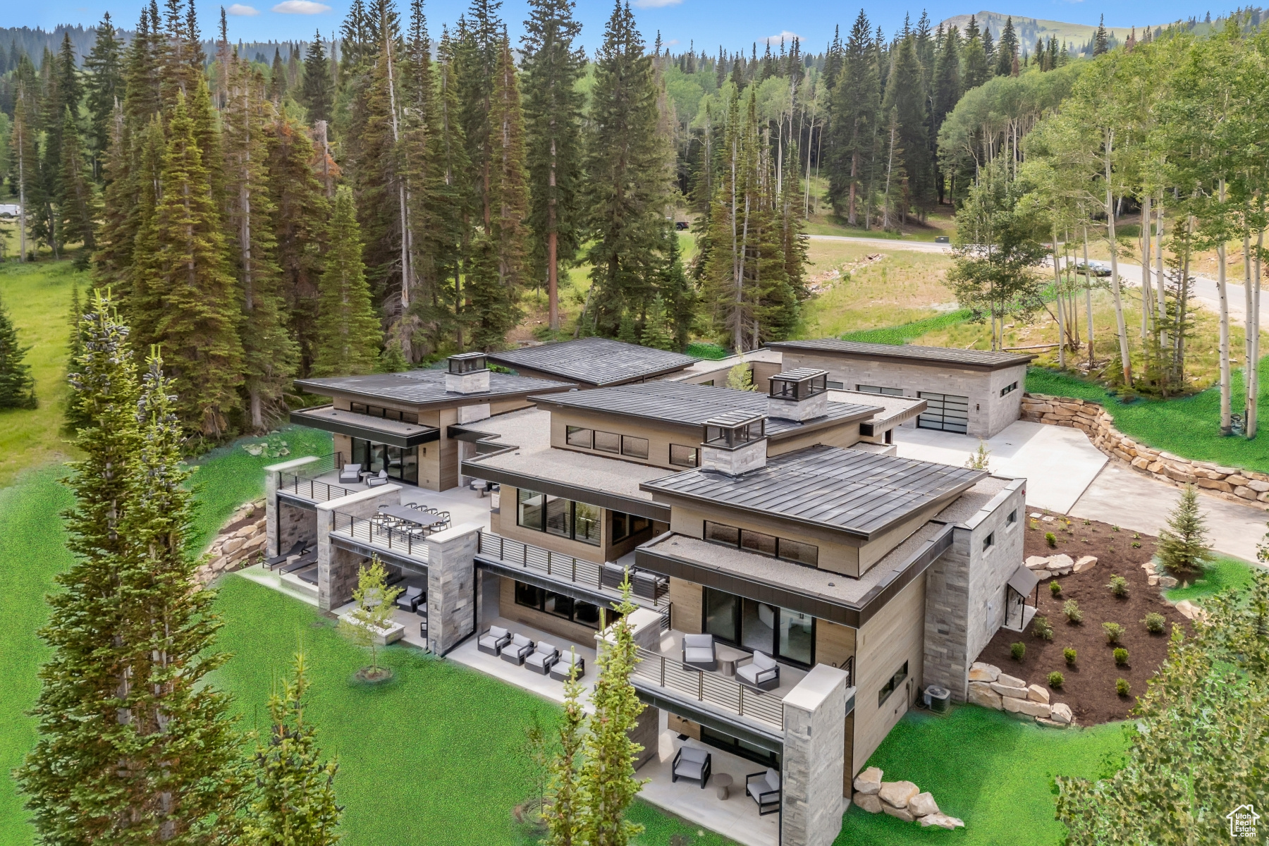 323 WHITE PINE CANYON RD