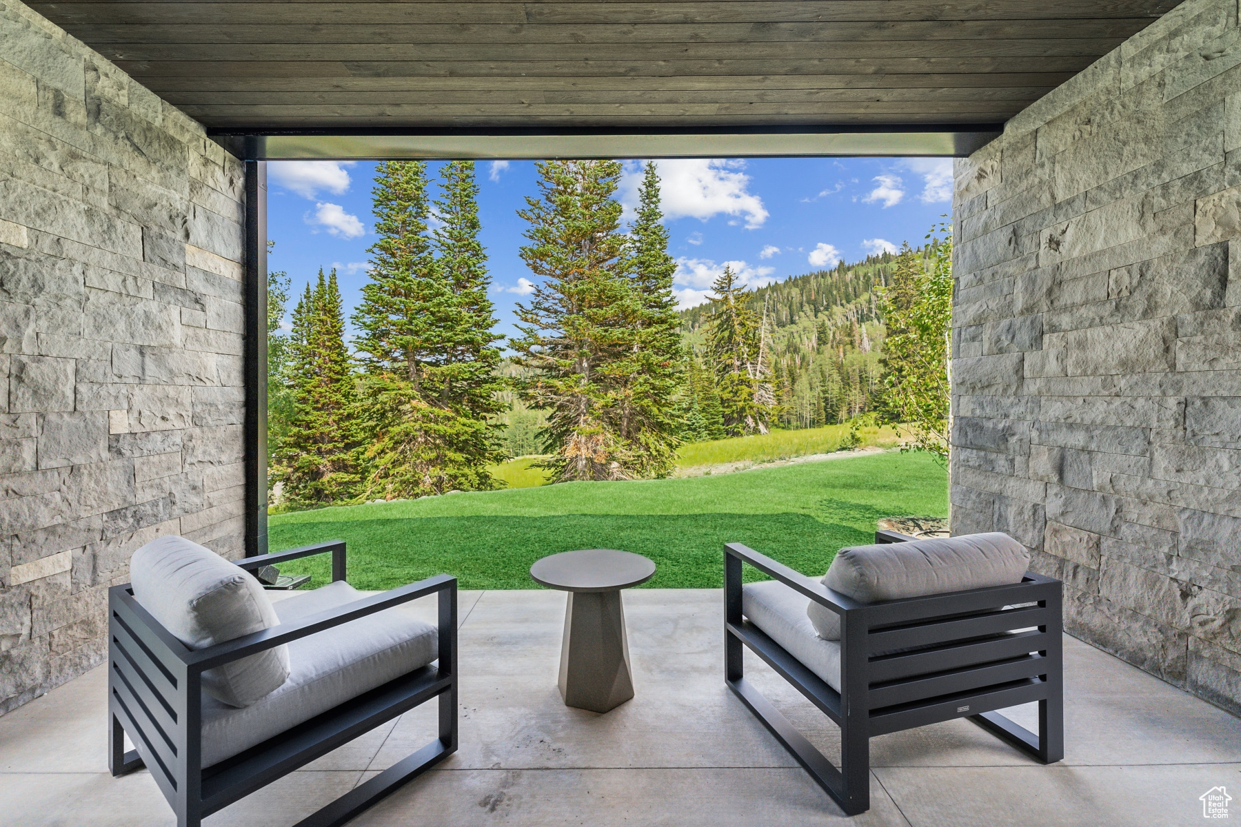 323 WHITE PINE CANYON RD