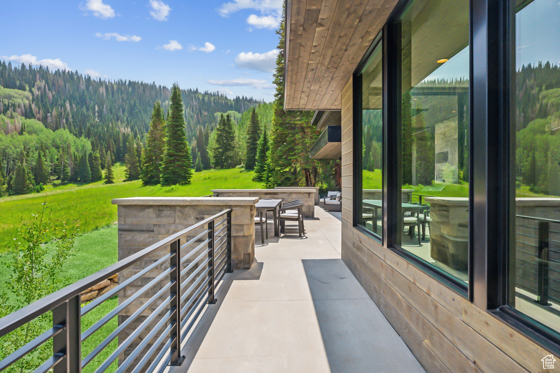 323 WHITE PINE CANYON RD